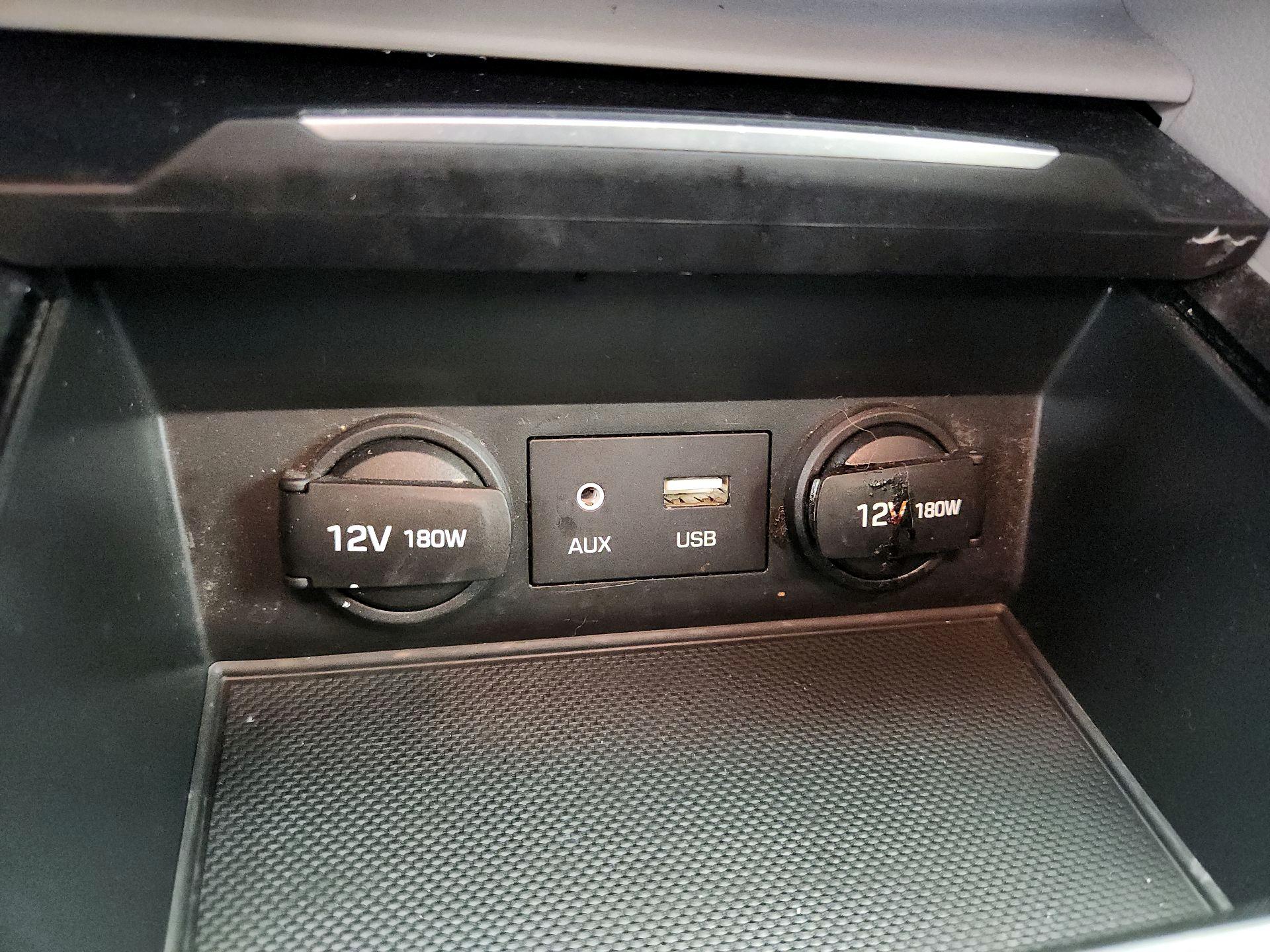 Thumbnail: 2017 Hyundai Elantra - 18