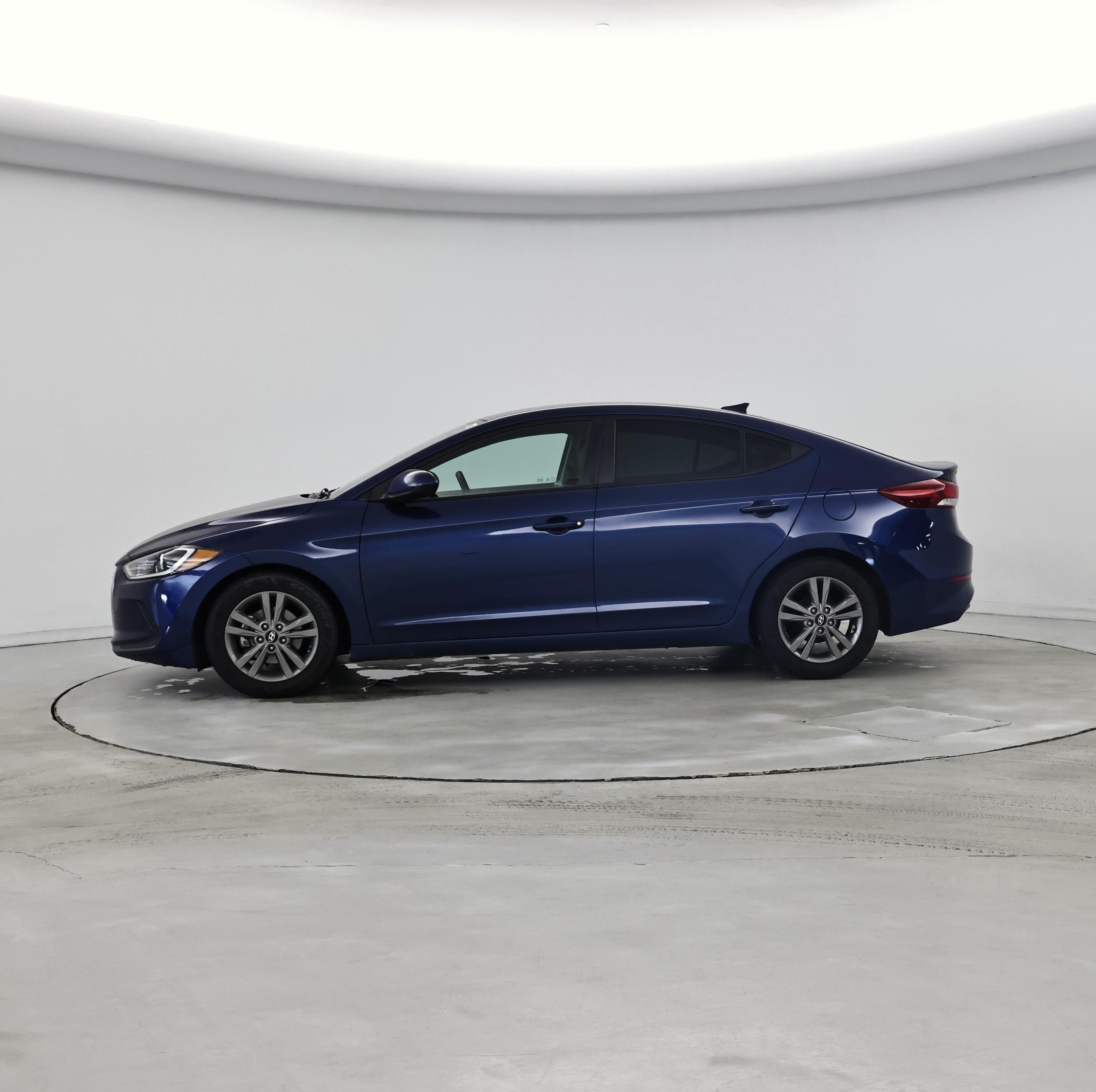 Thumbnail: 2017 Hyundai Elantra - 3