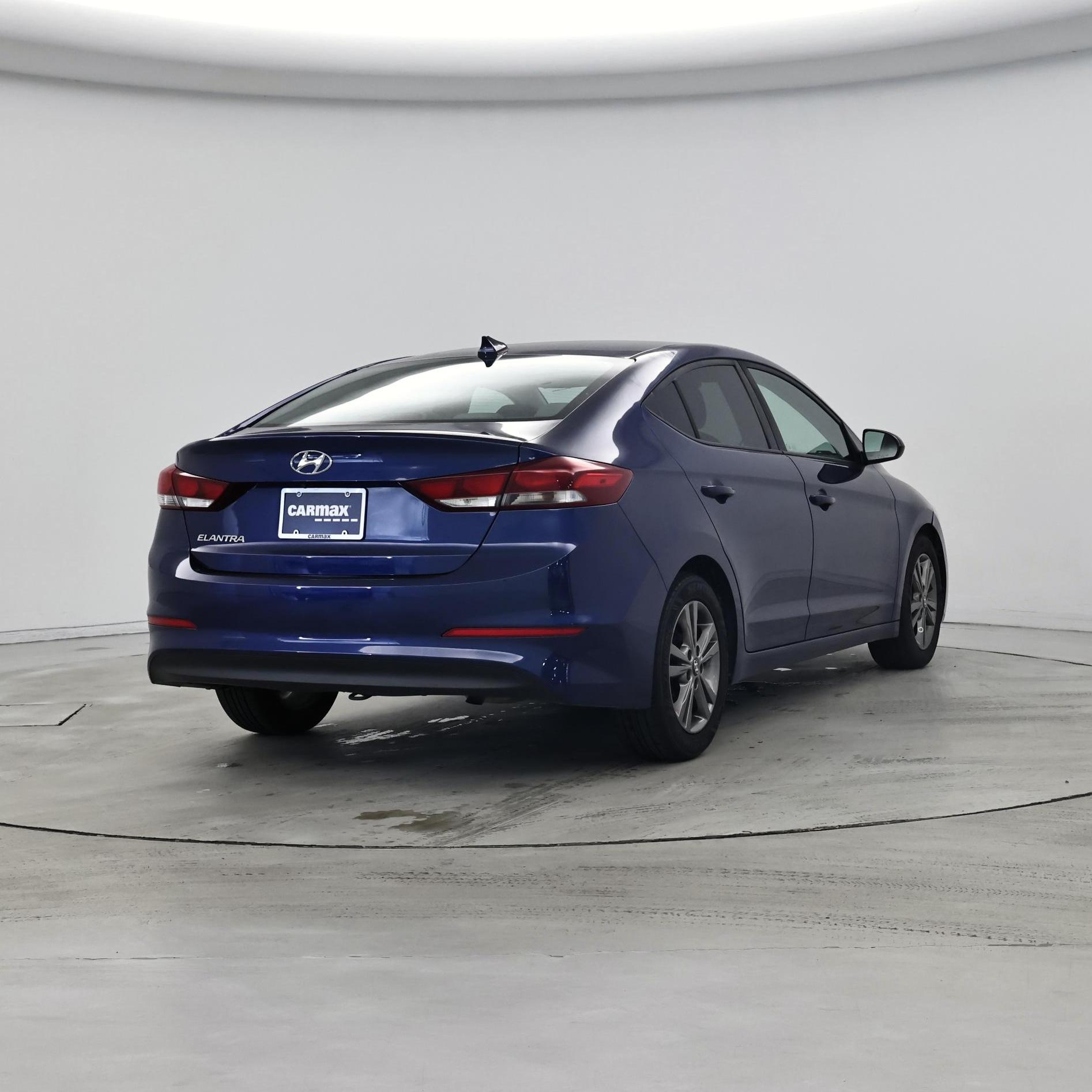 Thumbnail: 2017 Hyundai Elantra - 8