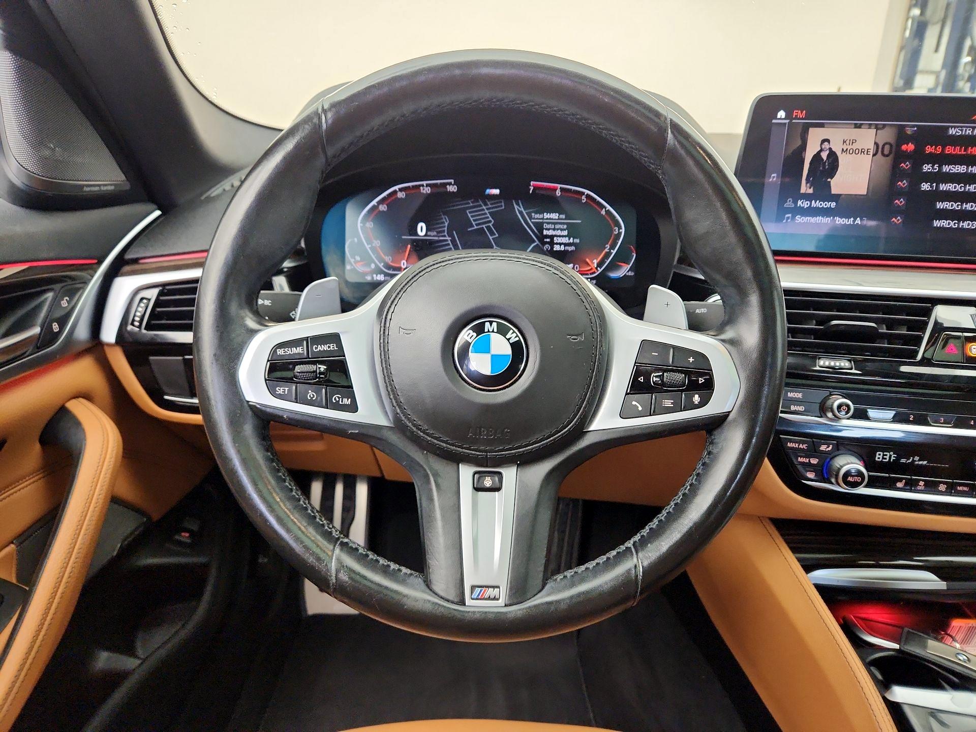Thumbnail: 2021 BMW 5 Series - 10