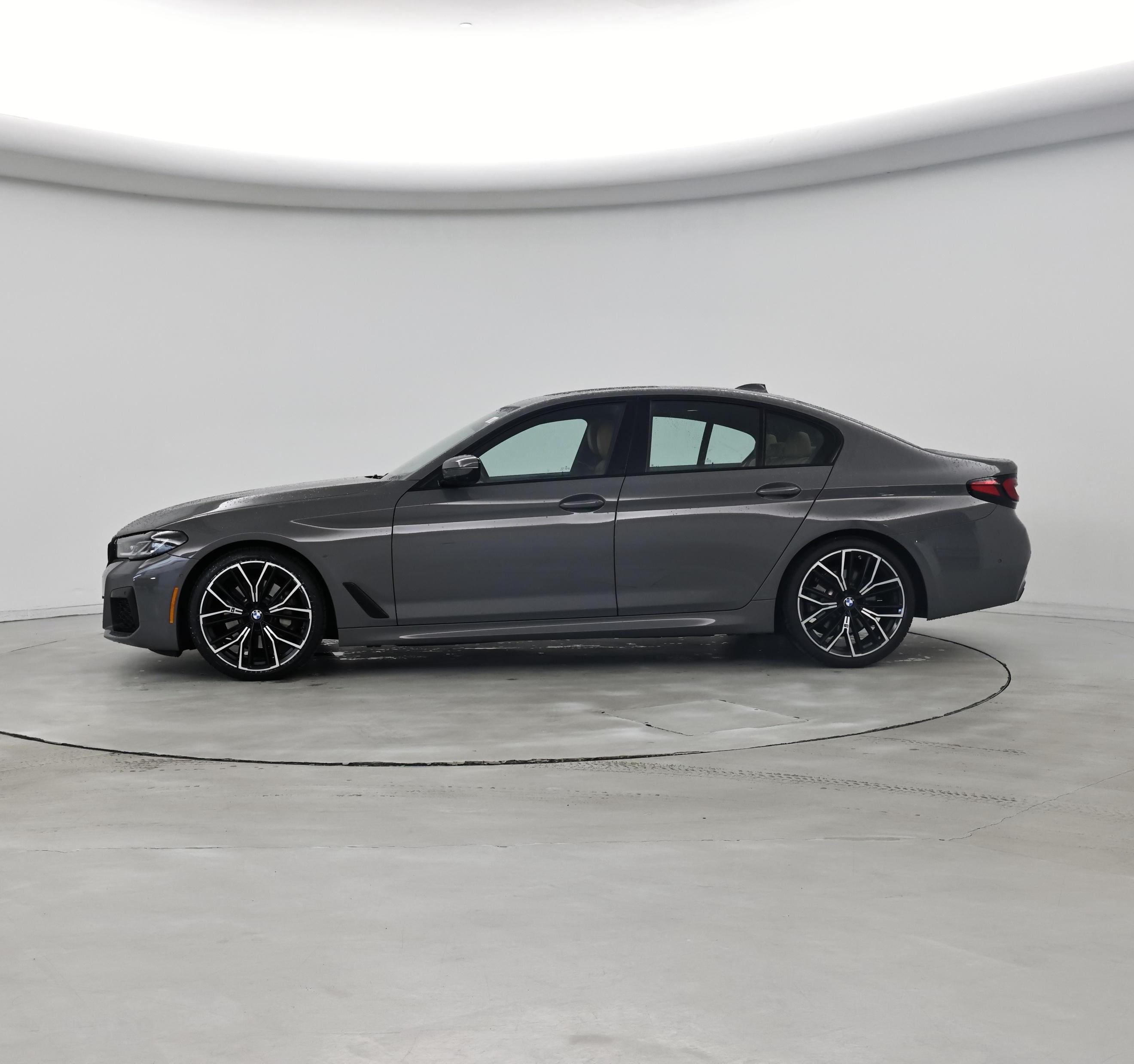Thumbnail: 2021 BMW 5 Series - 3