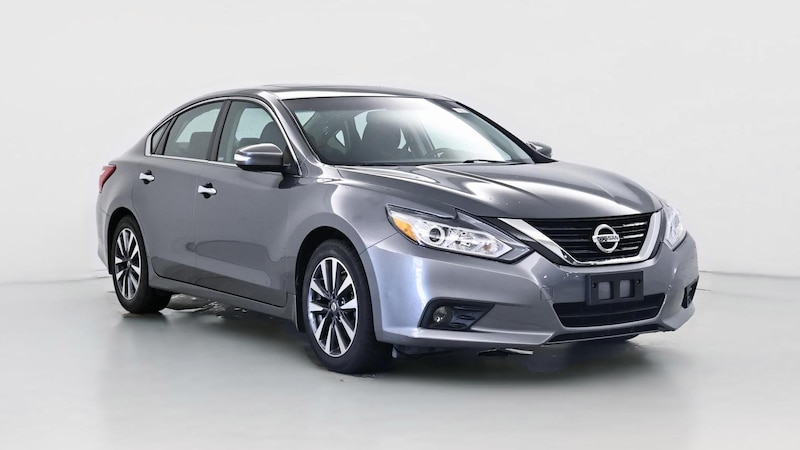 2017 Nissan Altima SV Hero Image