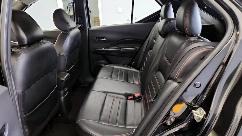 2020 Nissan Kicks SR 18