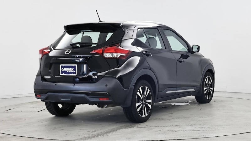 2020 Nissan Kicks SR 8