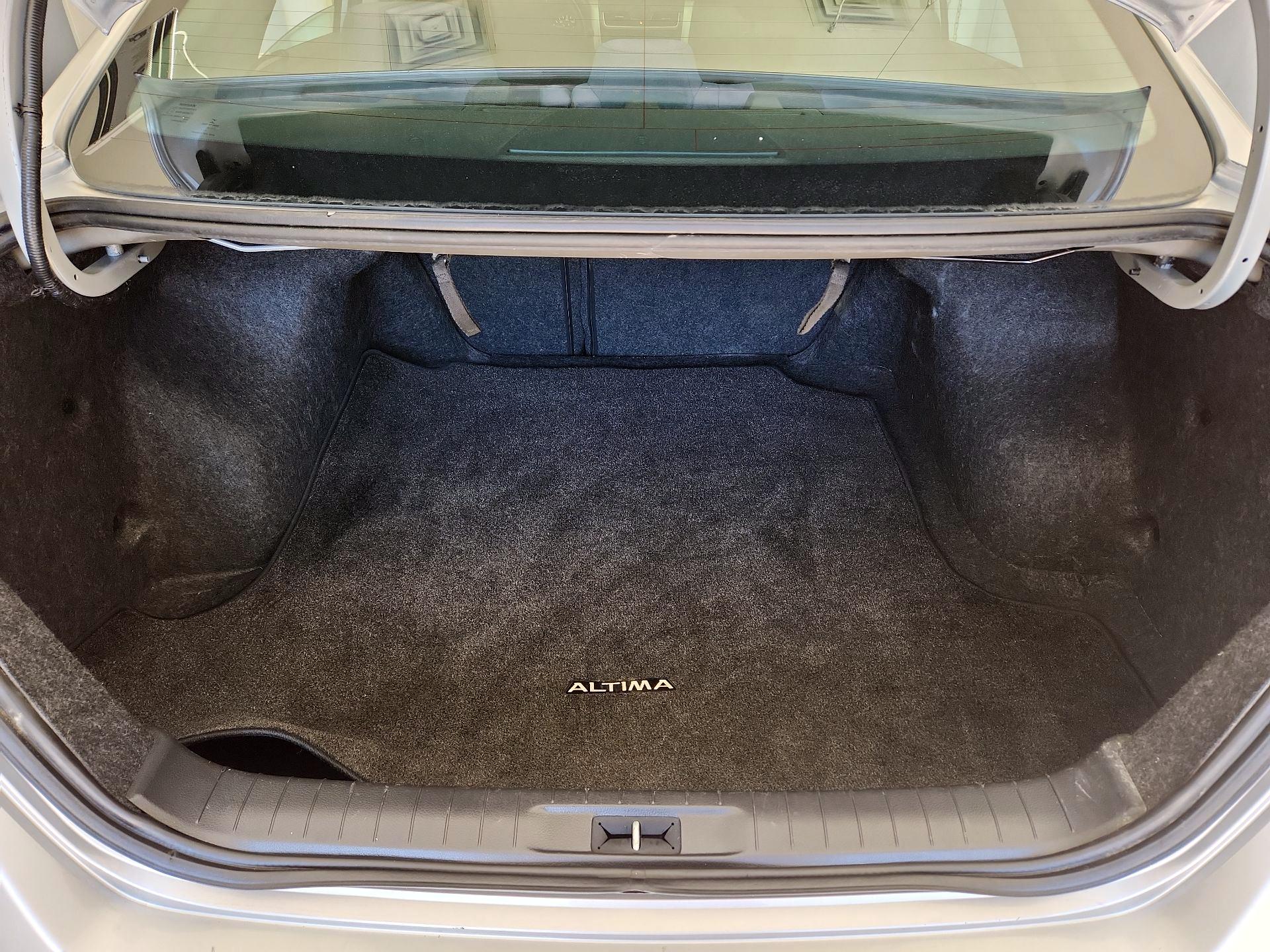 Thumbnail: 2015 Nissan Altima - 20