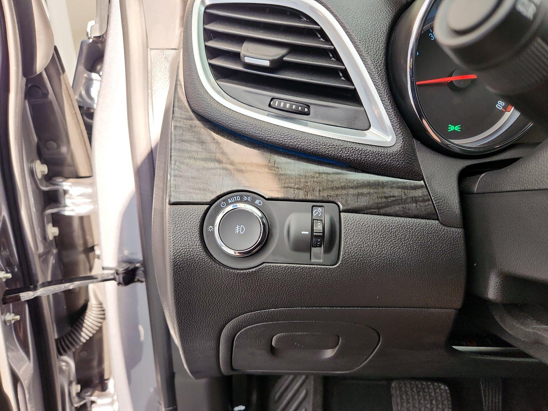 Thumbnail: 2014 Buick Encore - 13