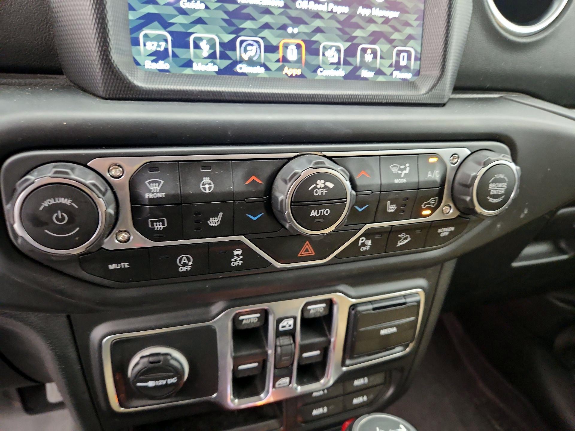 Thumbnail: 2018 Jeep Wrangler - 17
