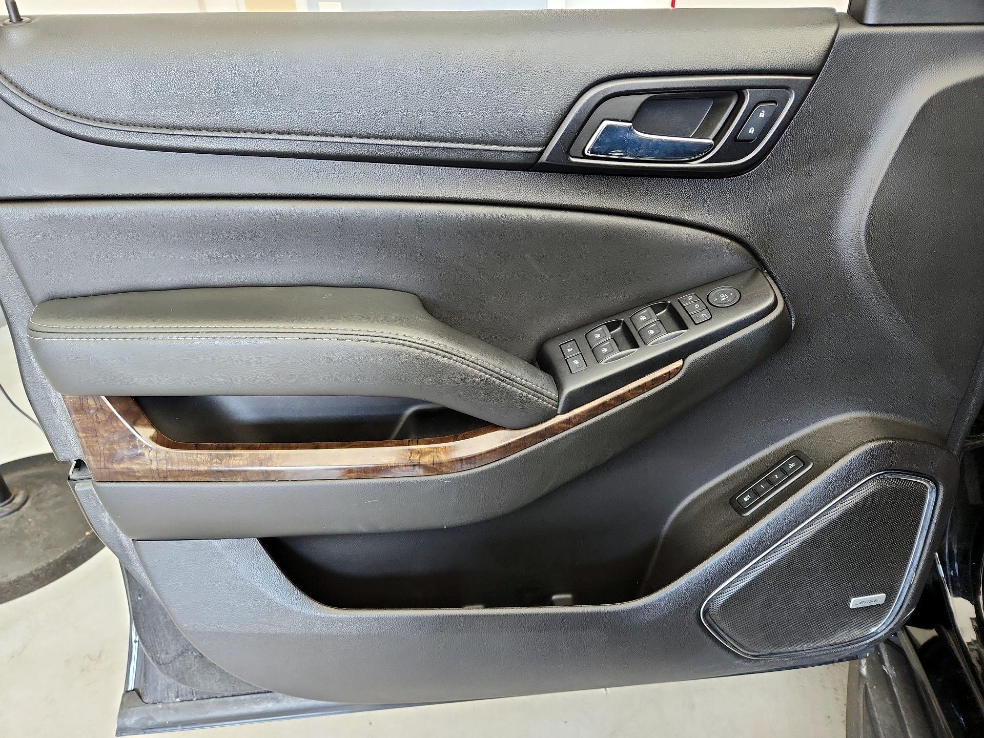 Thumbnail: 2017 Chevrolet Tahoe - 12