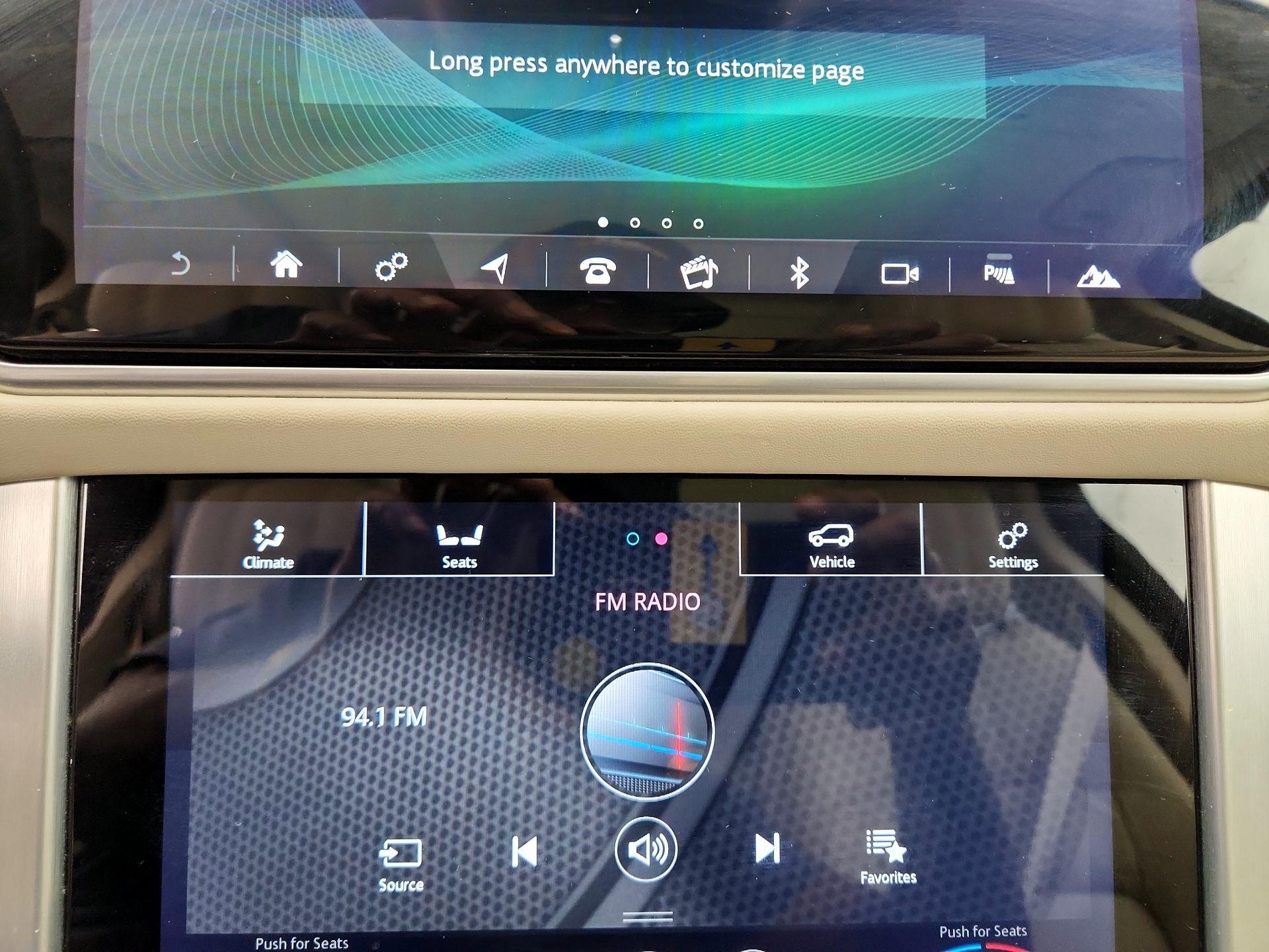 Thumbnail: 2020 Land Rover Range Rover - 15