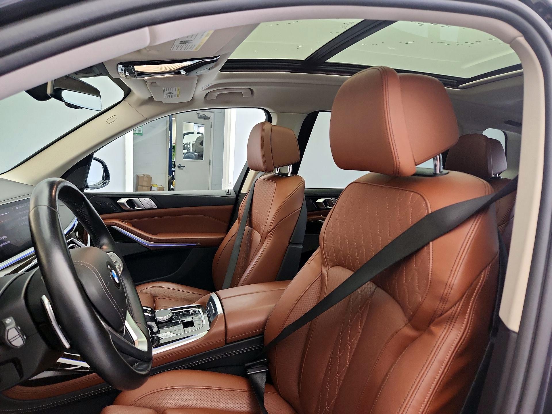 Thumbnail: 2019 BMW X7 - 19