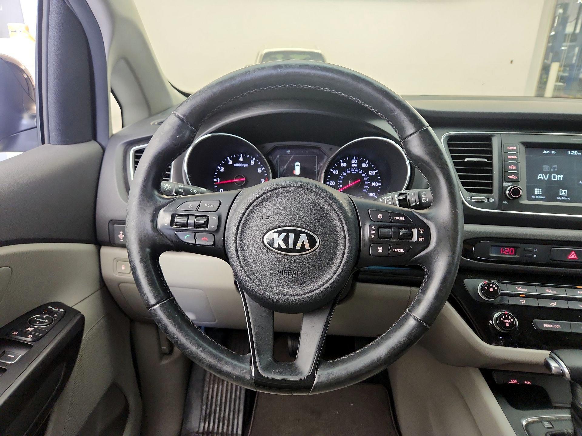 Thumbnail: 2018 Kia Sedona - 10