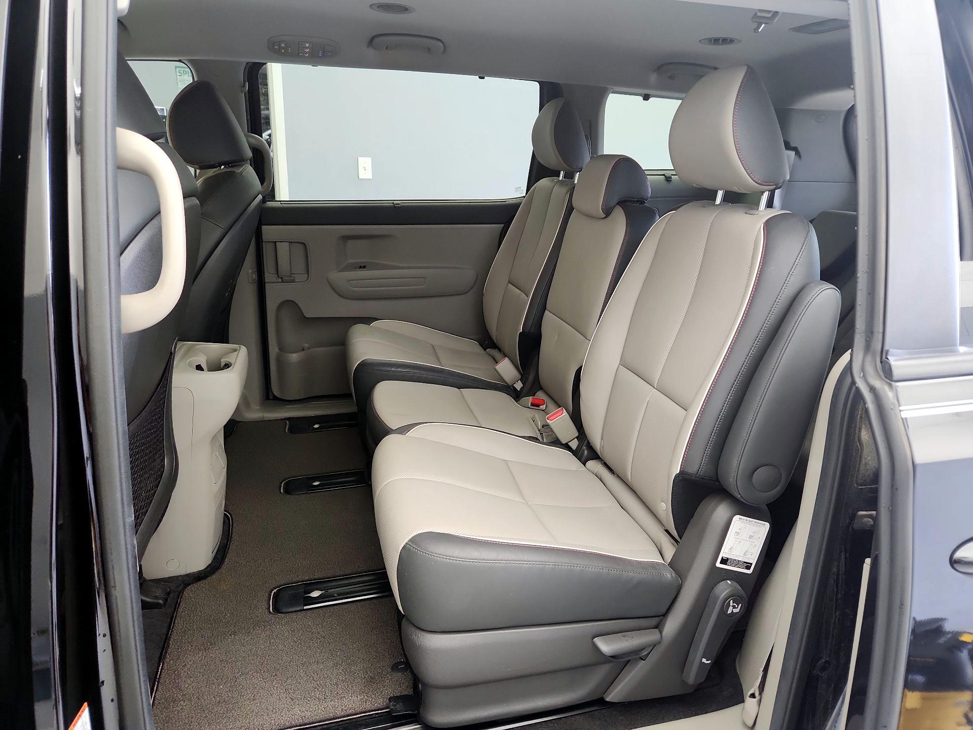 Thumbnail: 2018 Kia Sedona - 19