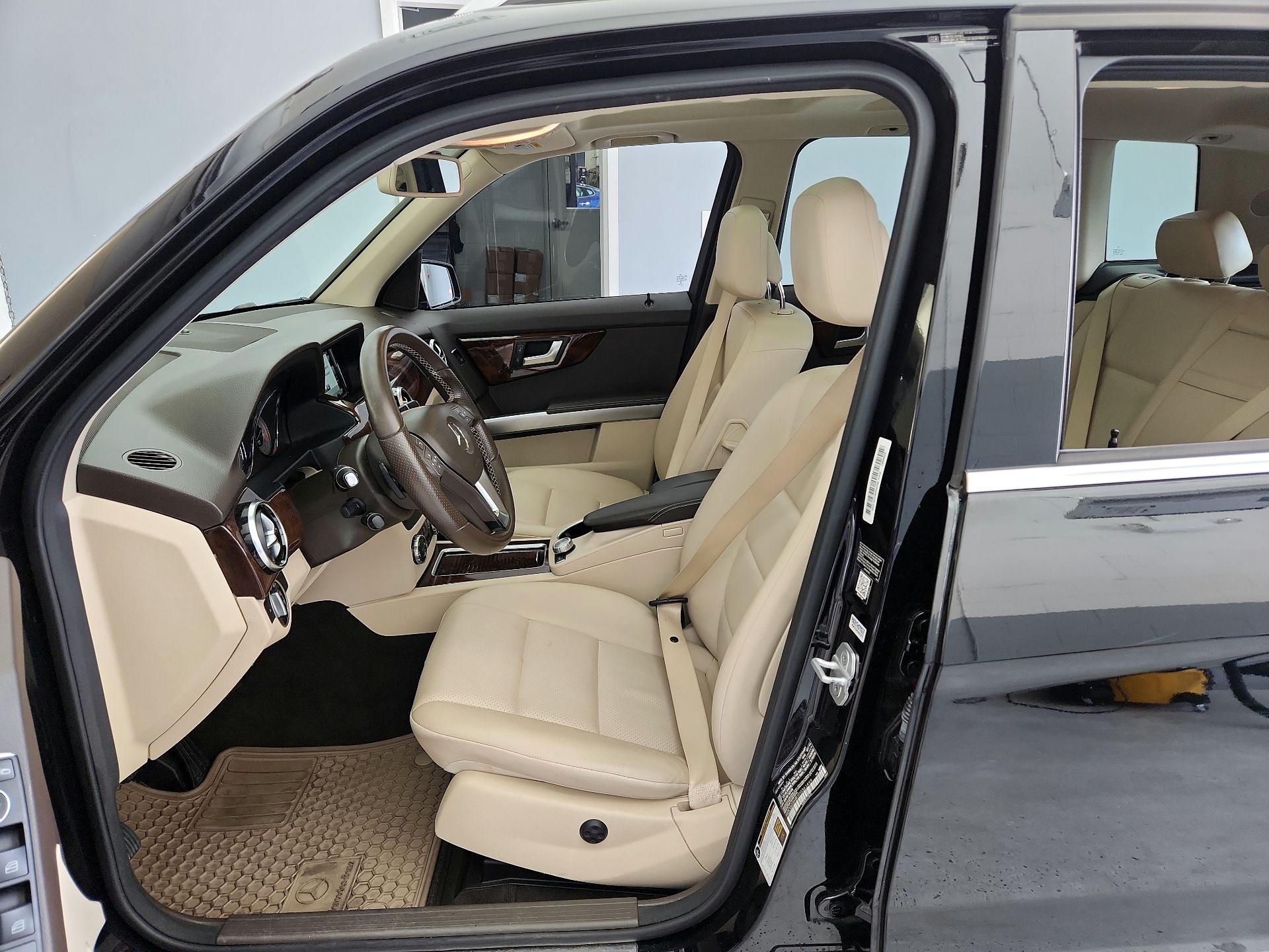 Thumbnail: 2015 Mercedes-Benz GLK - 11