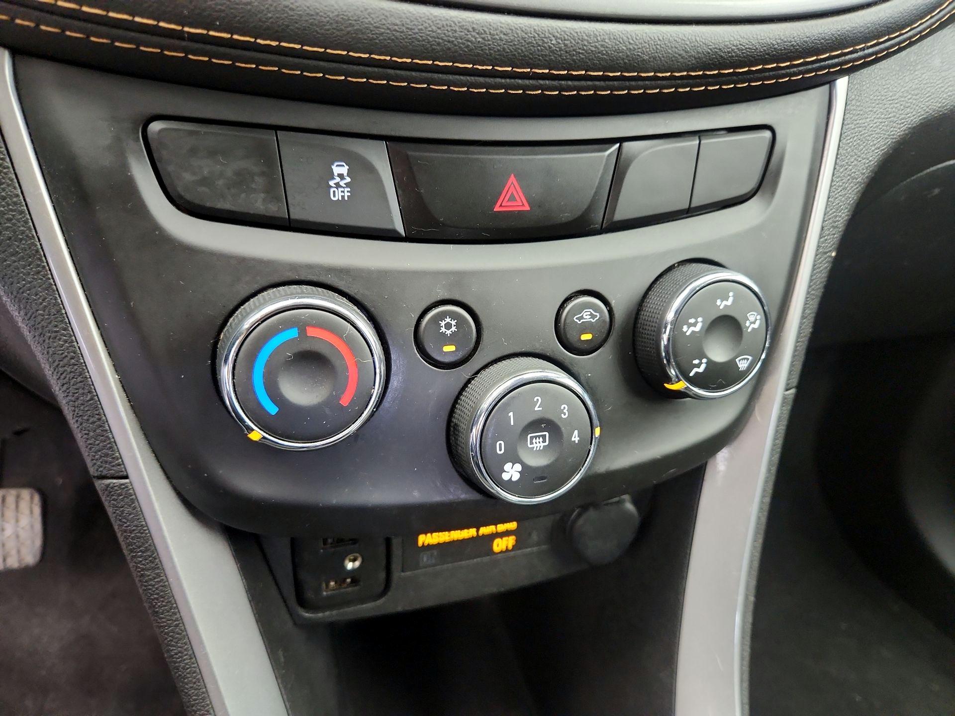 Thumbnail: 2020 Chevrolet Trax - 16