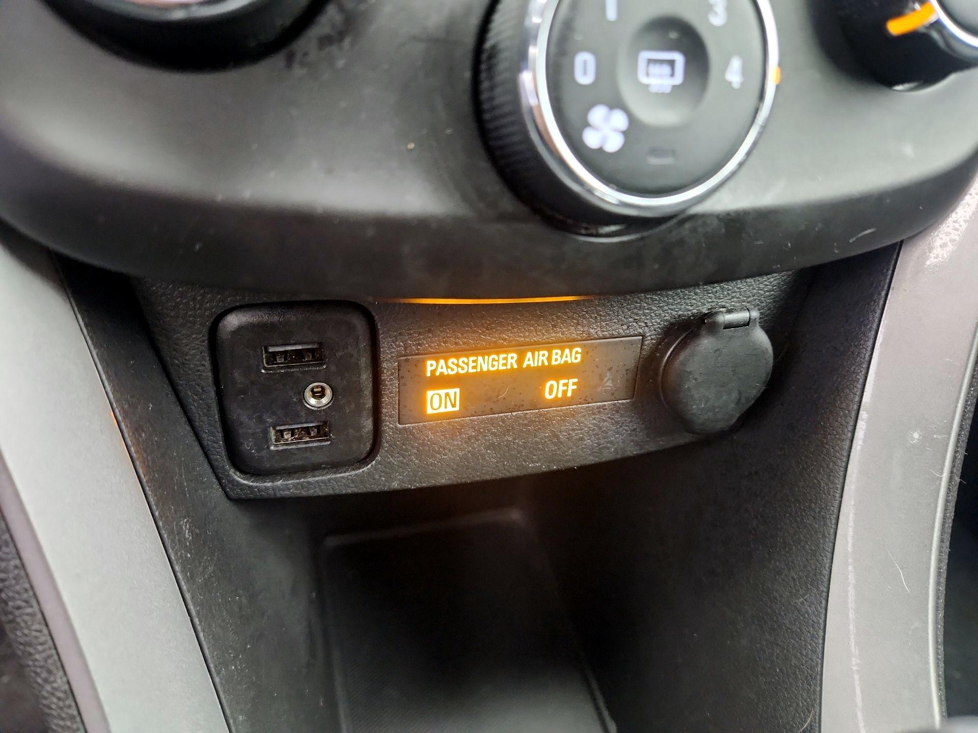 Thumbnail: 2020 Chevrolet Trax - 18