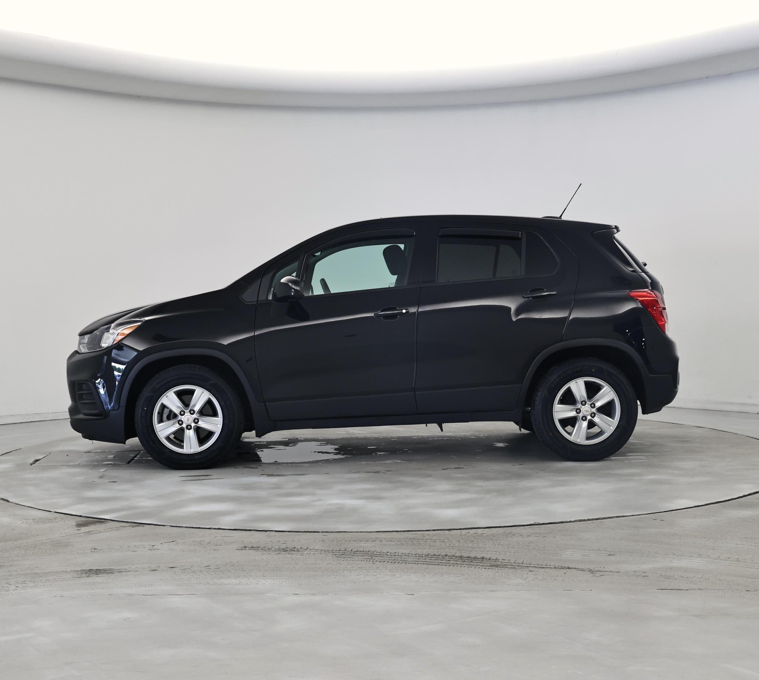 Thumbnail: 2020 Chevrolet Trax - 3