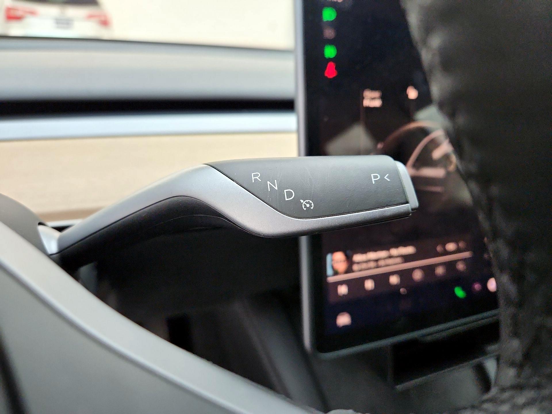 Thumbnail: 2022 Tesla Model 3 - 17