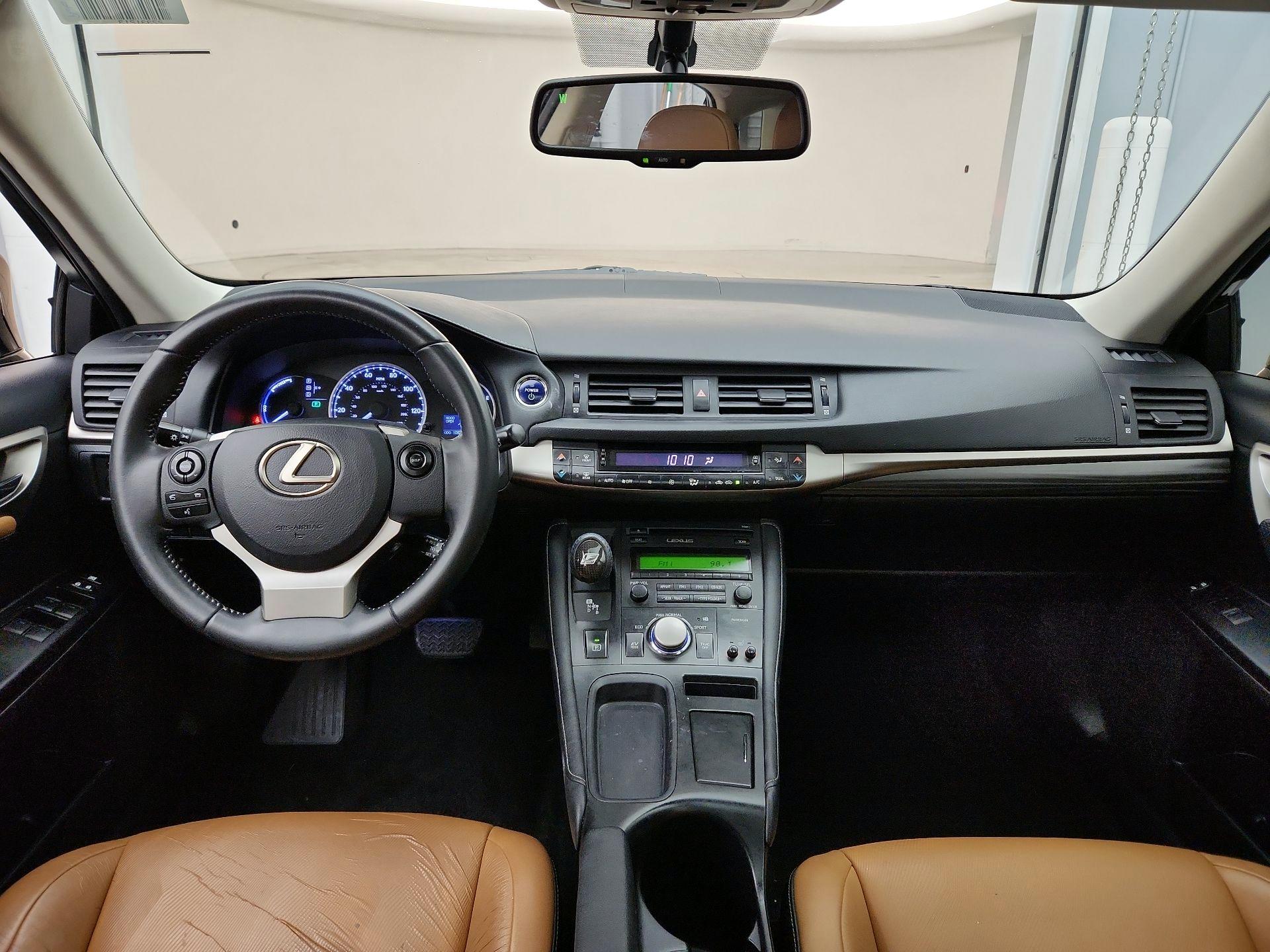 Thumbnail: 2015 Lexus CT - 9