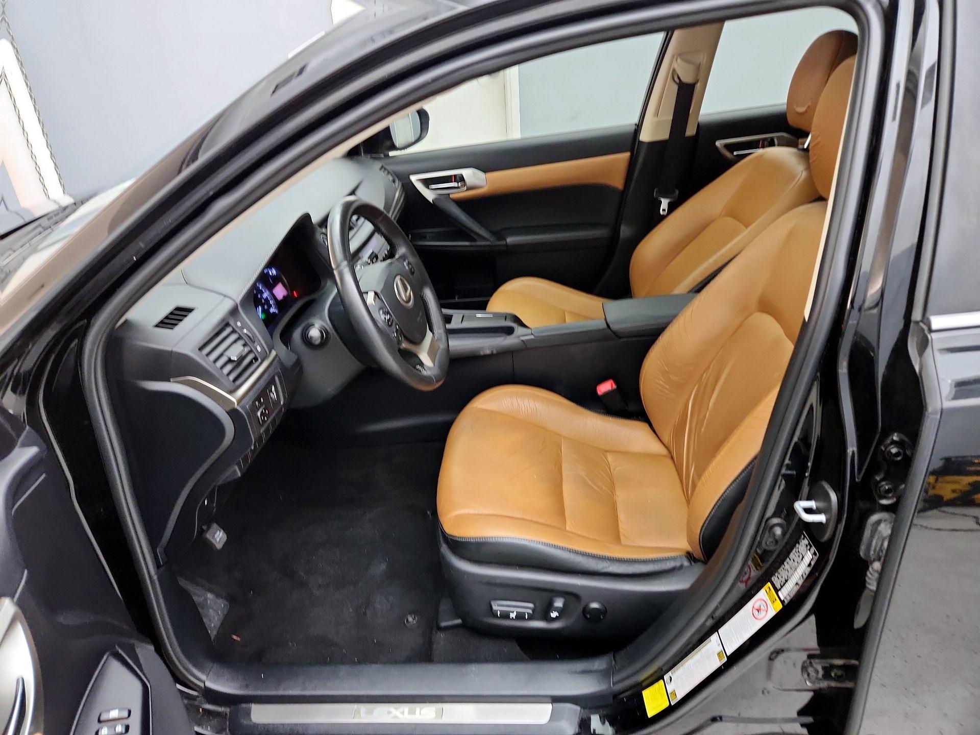 Thumbnail: 2015 Lexus CT - 11