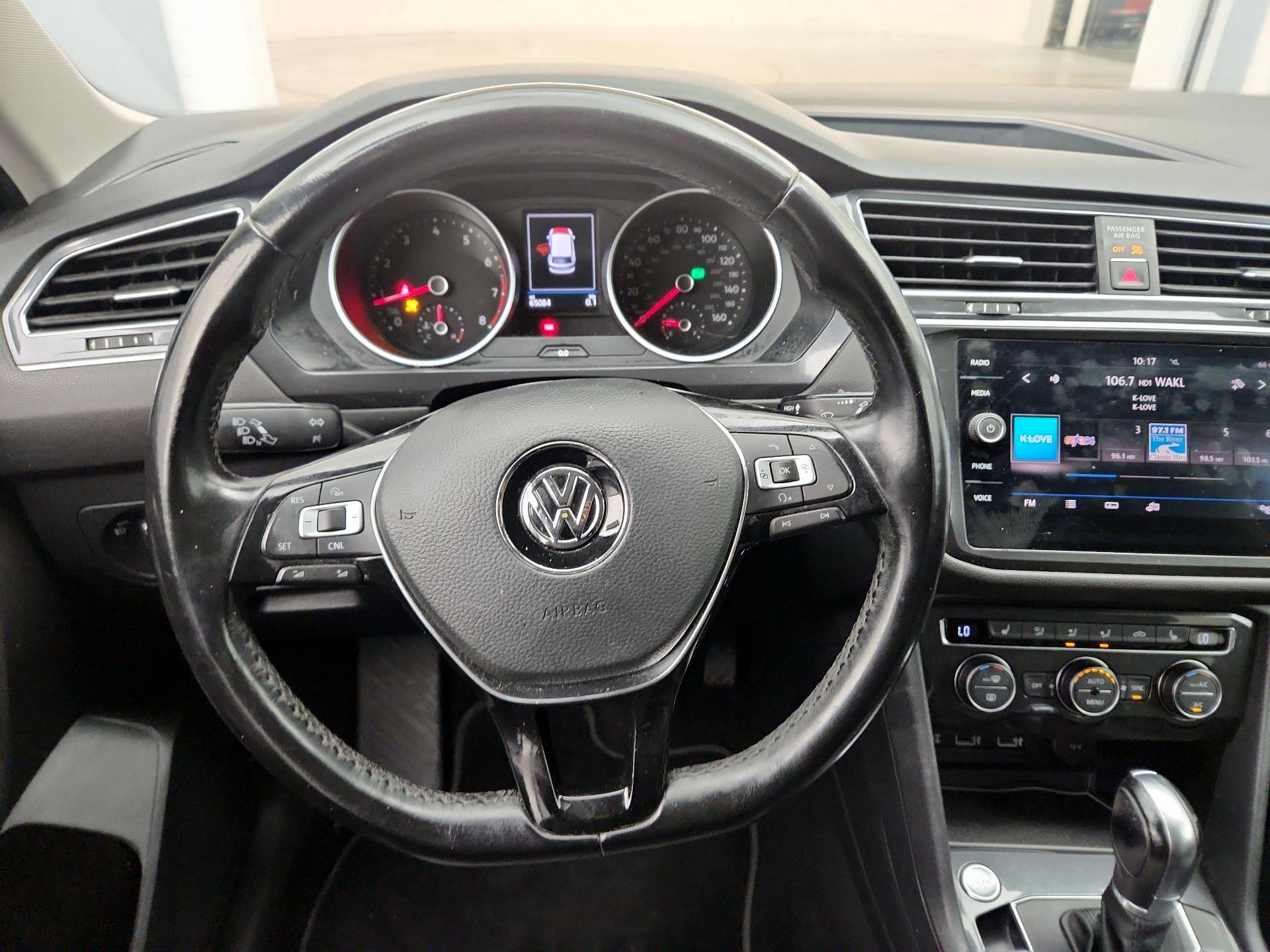 Thumbnail: 2018 Volkswagen Tiguan - 10