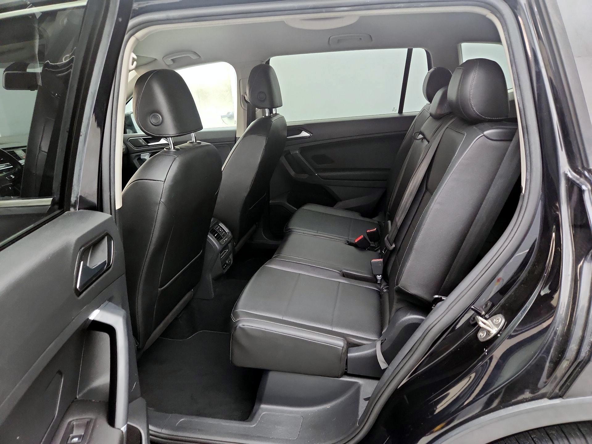 Thumbnail: 2018 Volkswagen Tiguan - 19