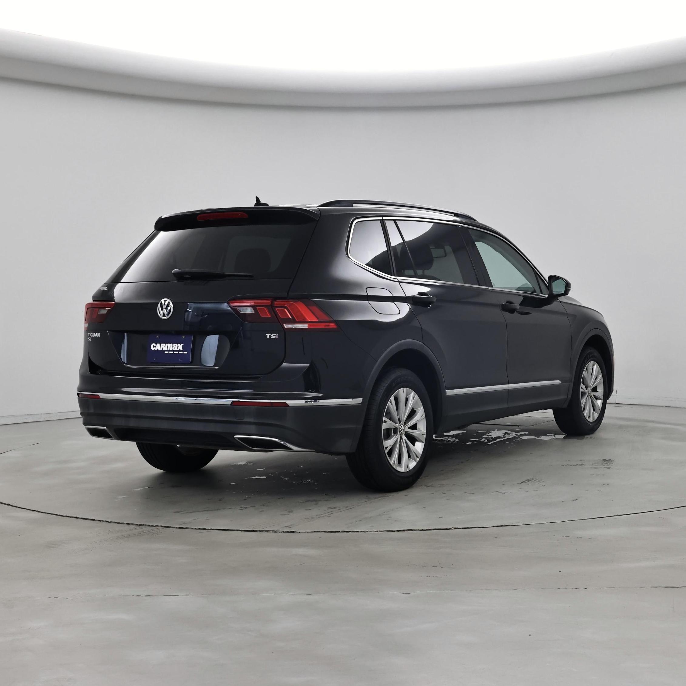 Thumbnail: 2018 Volkswagen Tiguan - 8