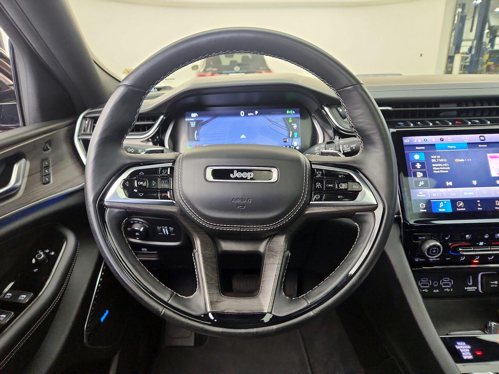 Thumbnail: 2022 Jeep Grand Cherokee - 10
