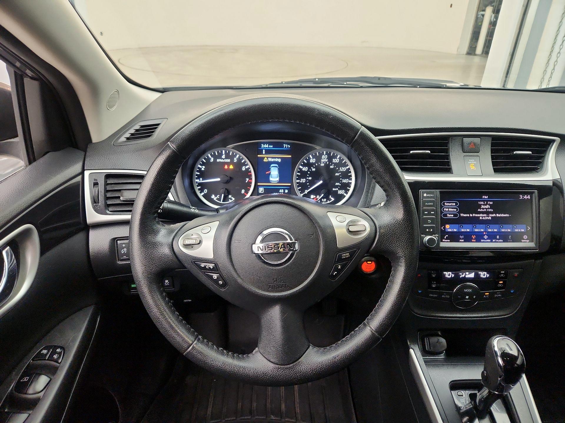 Thumbnail: 2019 Nissan Sentra - 10