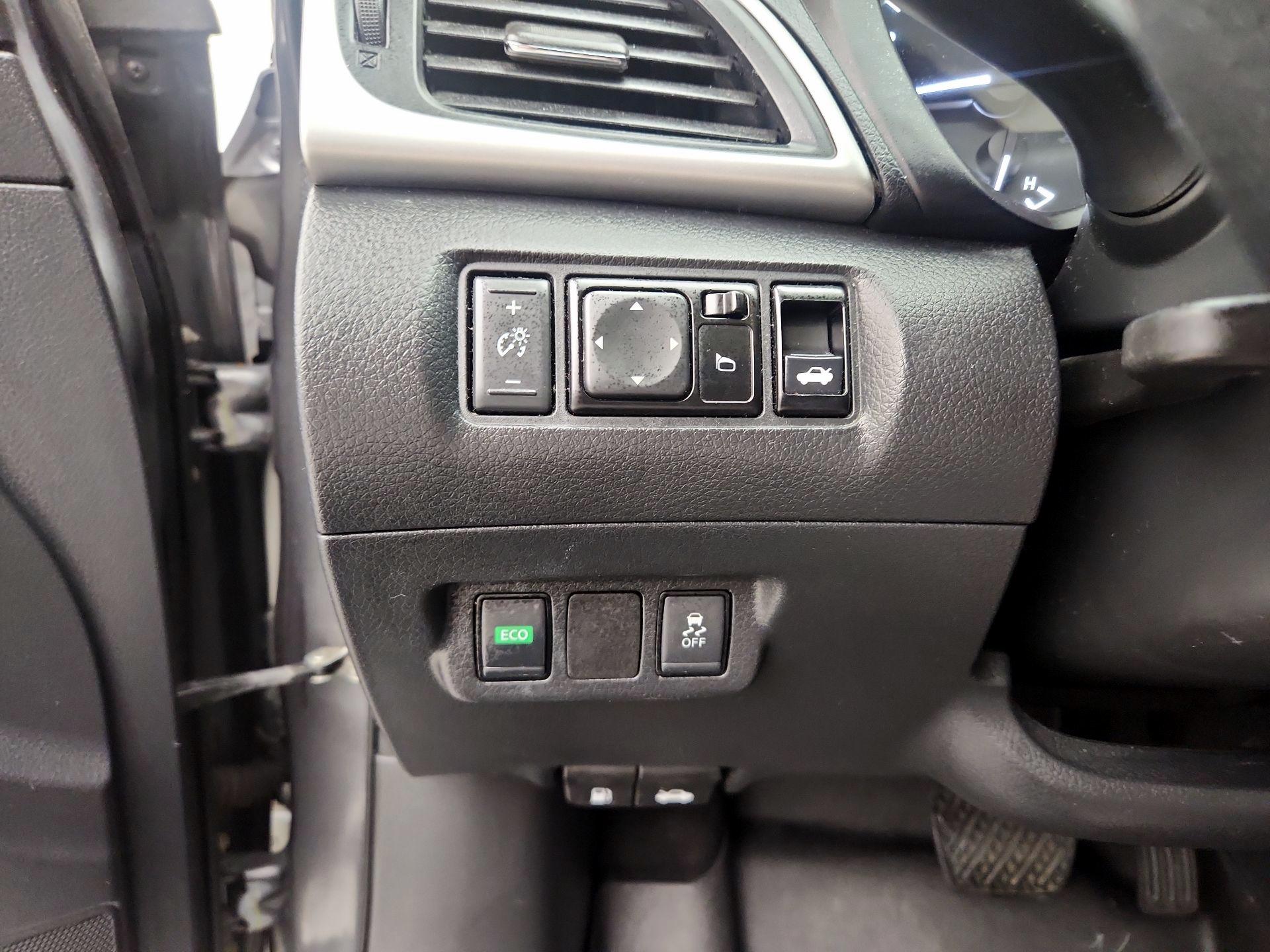 Thumbnail: 2019 Nissan Sentra - 13