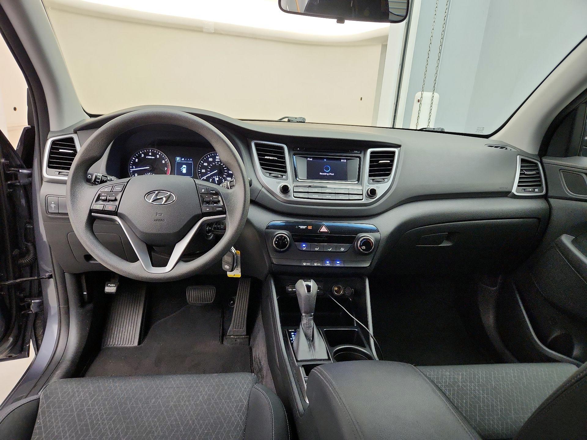 Thumbnail: 2016 Hyundai Tucson - 9