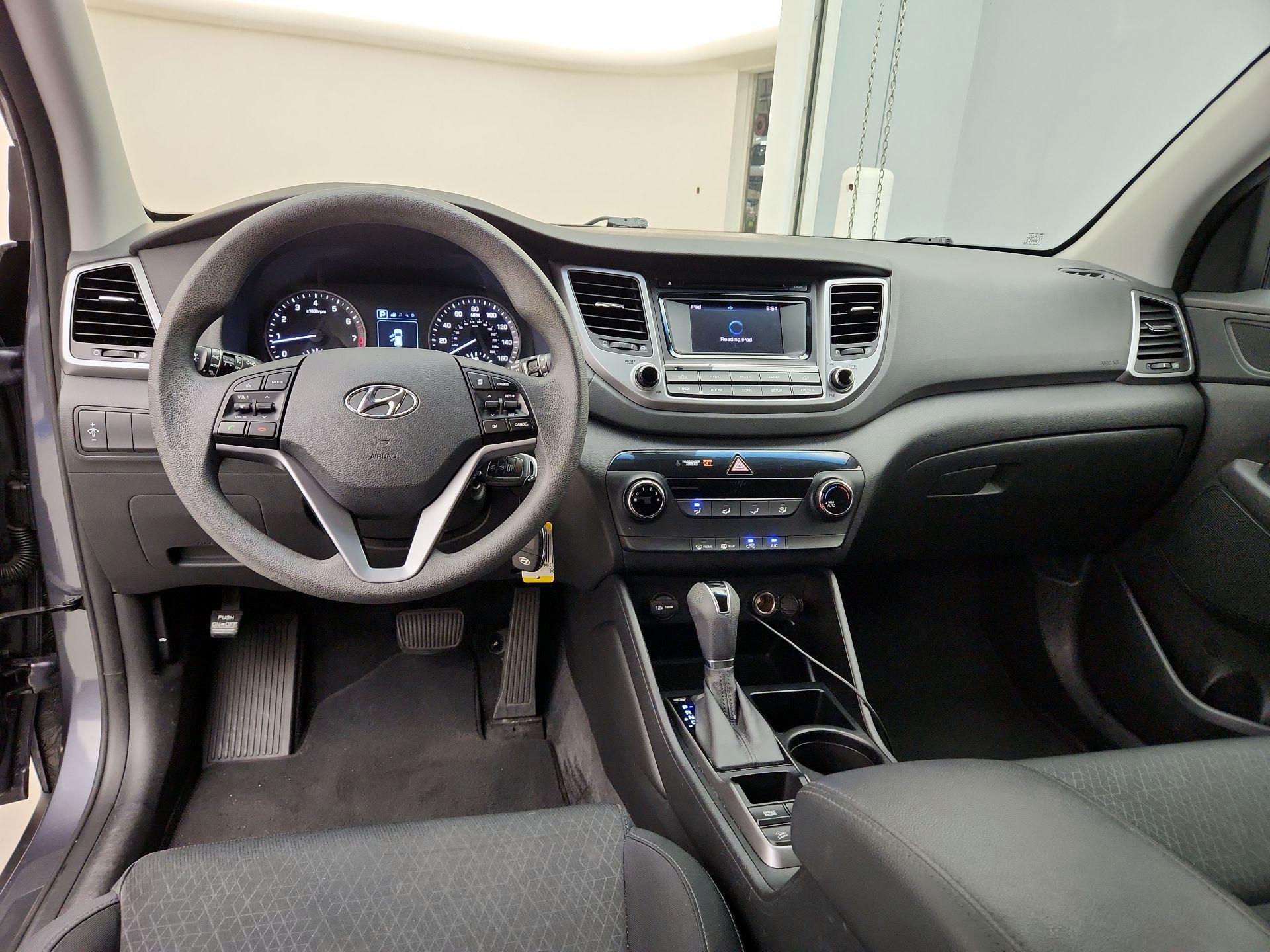 Thumbnail: 2016 Hyundai Tucson - 10