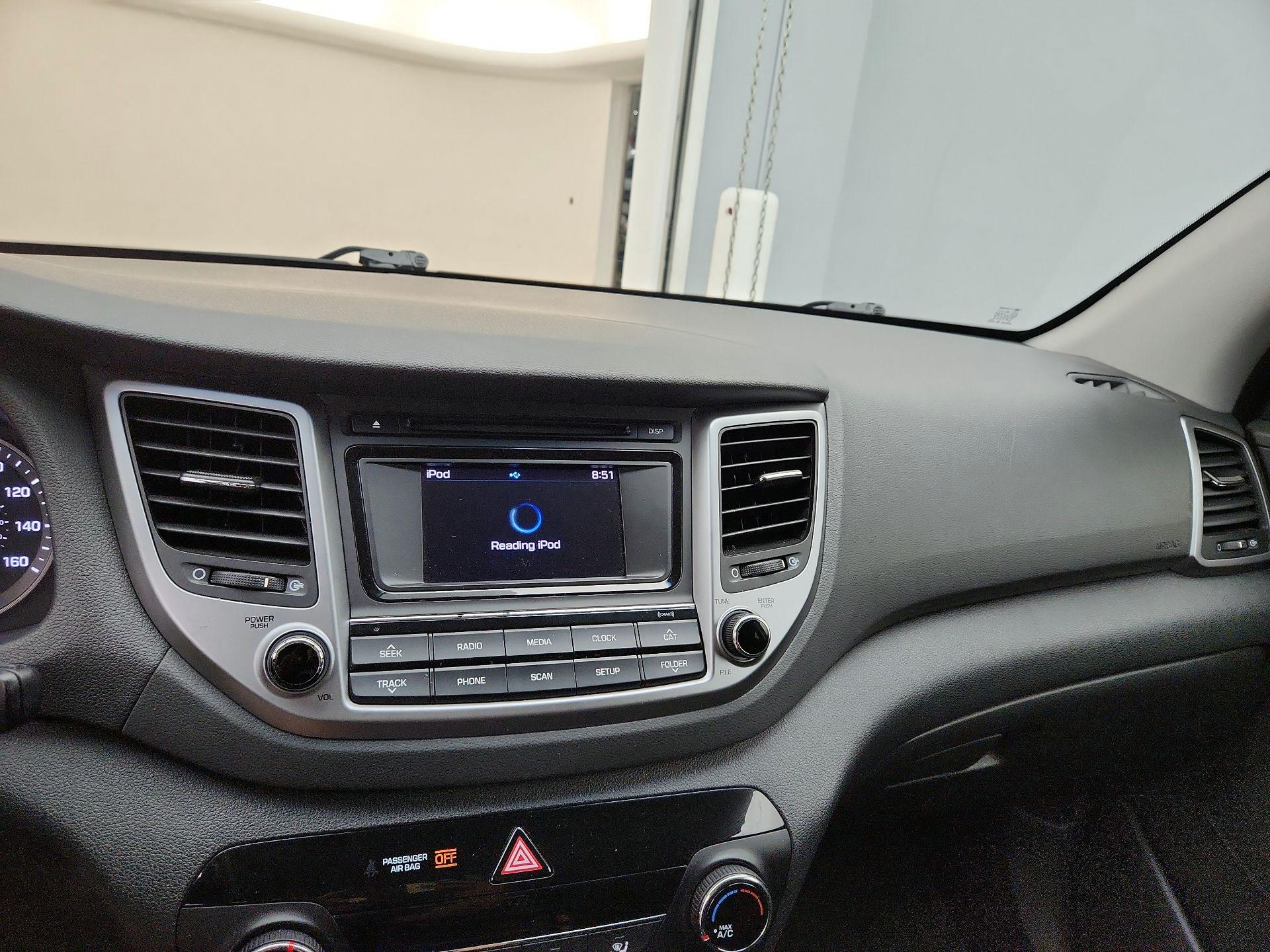 Thumbnail: 2016 Hyundai Tucson - 15