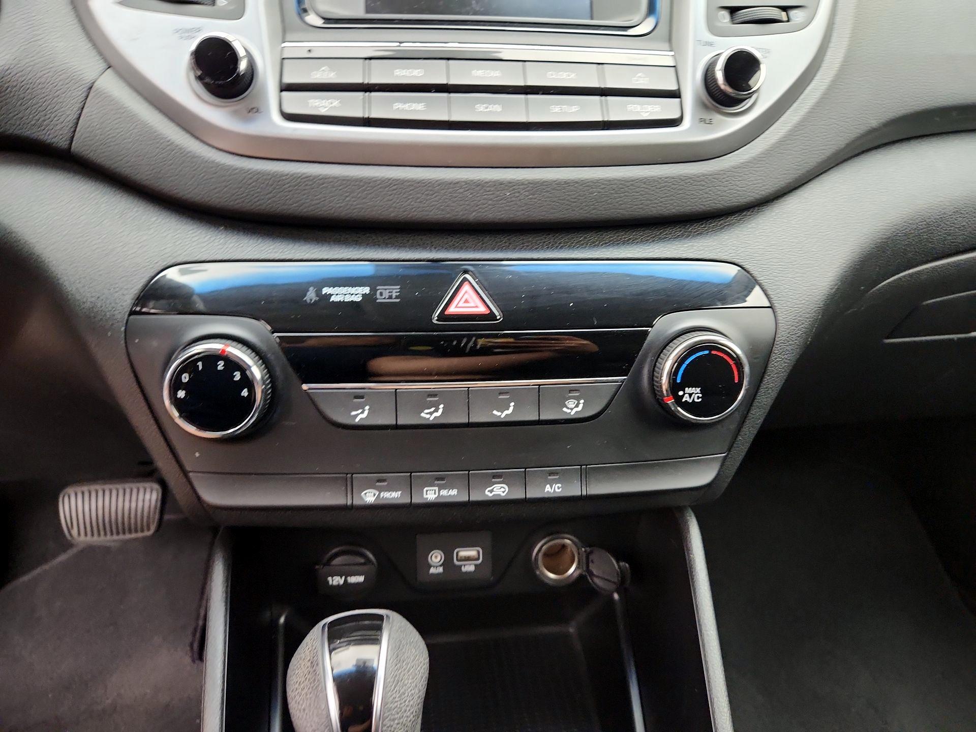 Thumbnail: 2016 Hyundai Tucson - 16
