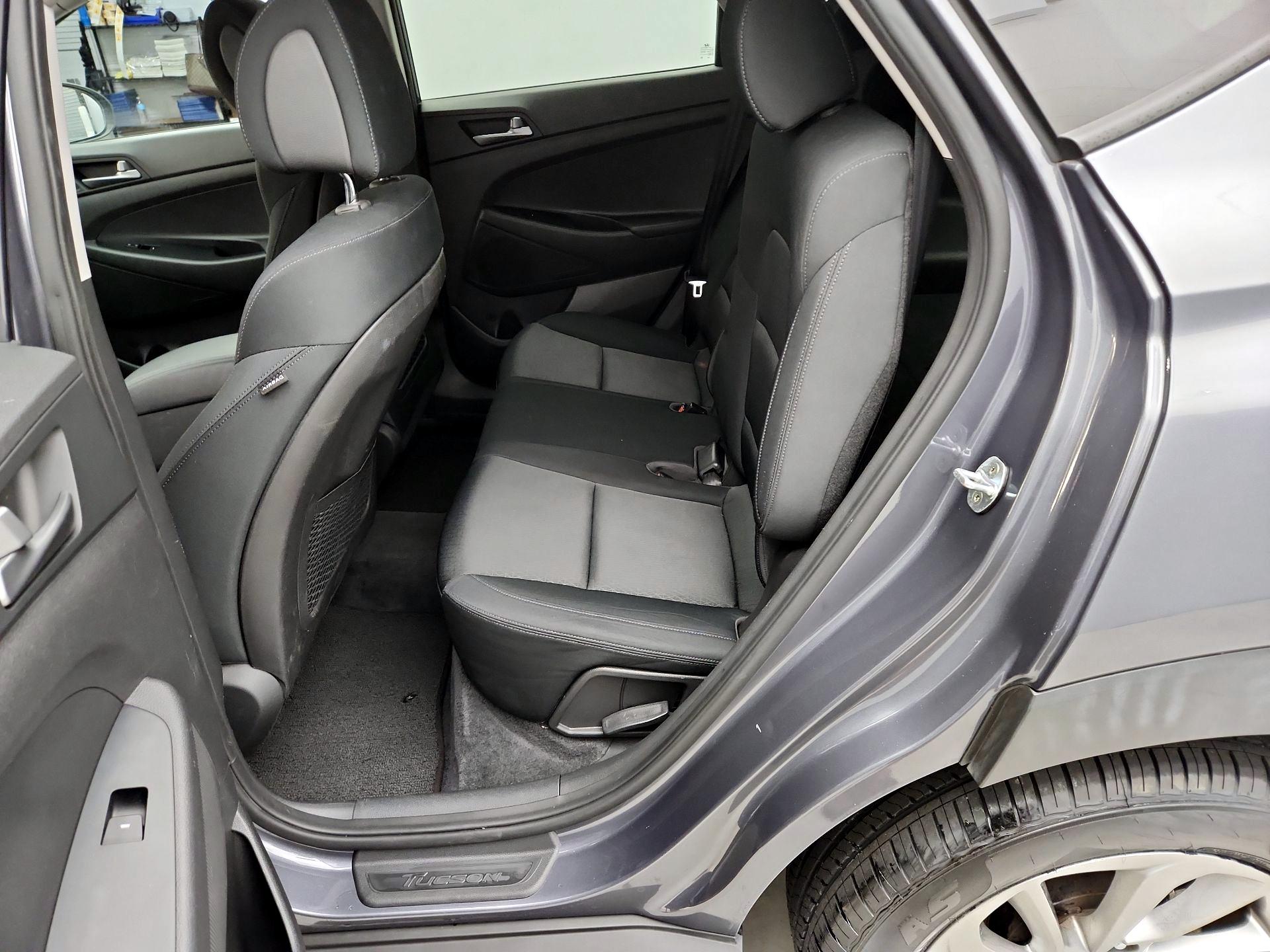 Thumbnail: 2016 Hyundai Tucson - 19