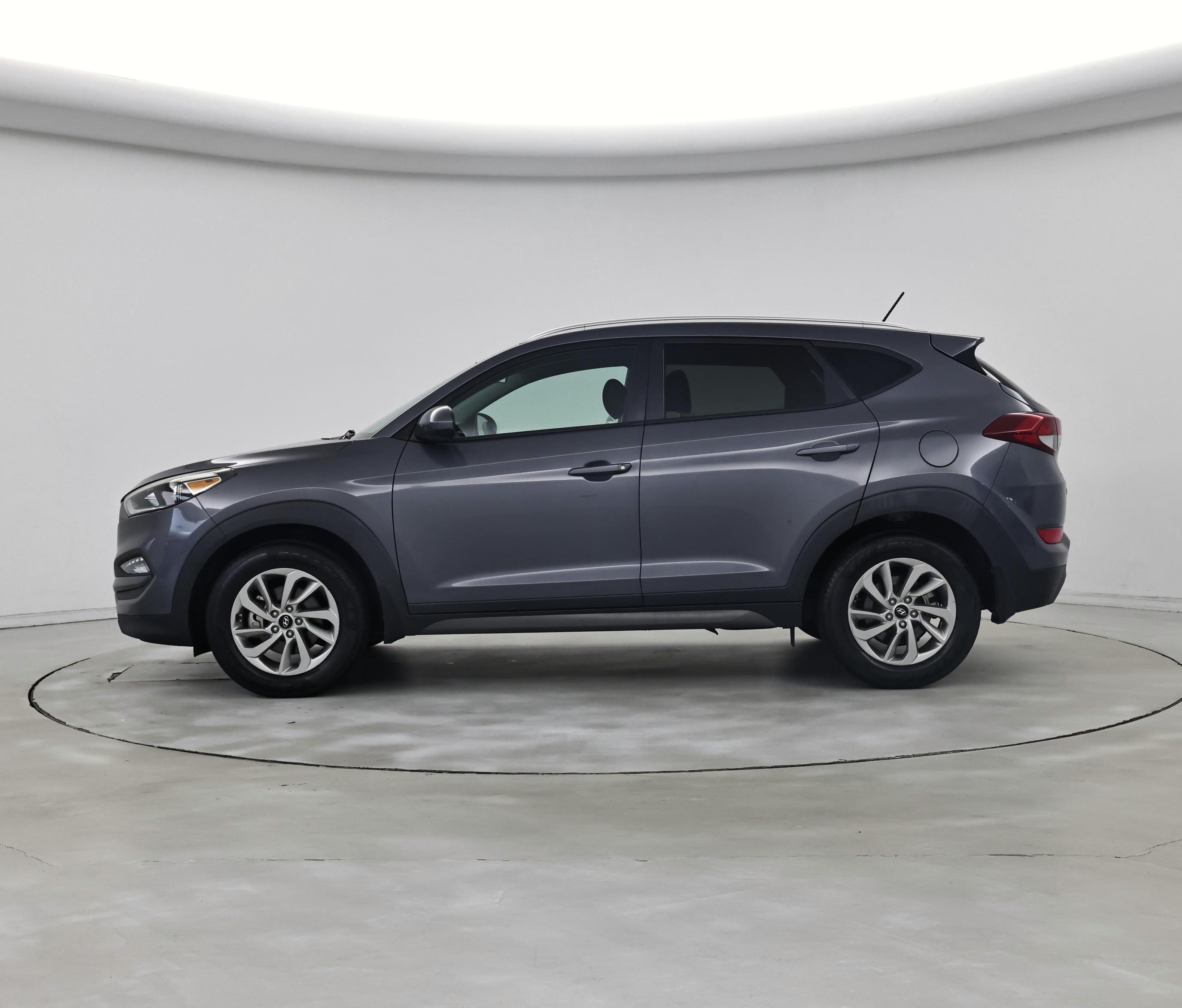 Thumbnail: 2016 Hyundai Tucson - 3
