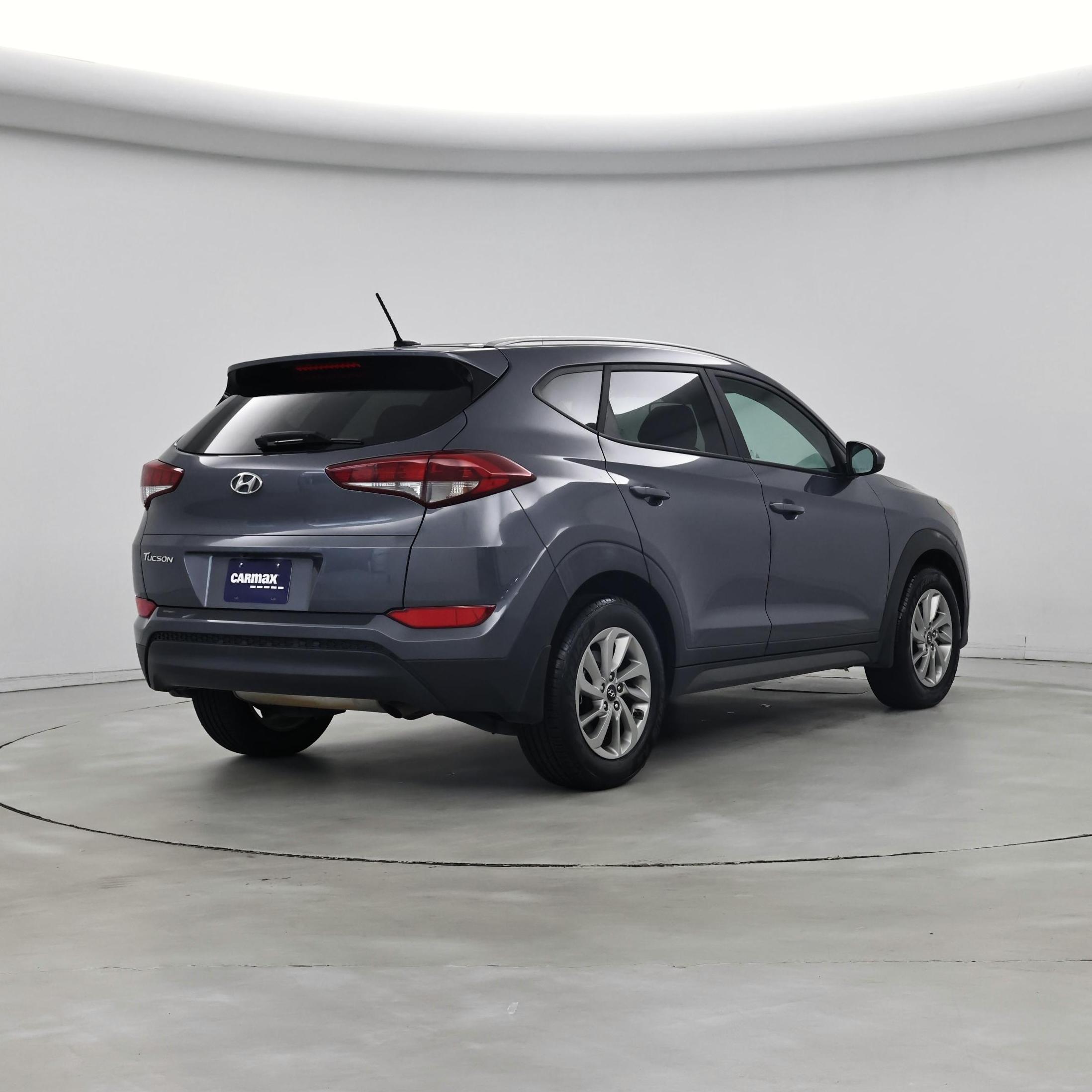 Thumbnail: 2016 Hyundai Tucson - 8