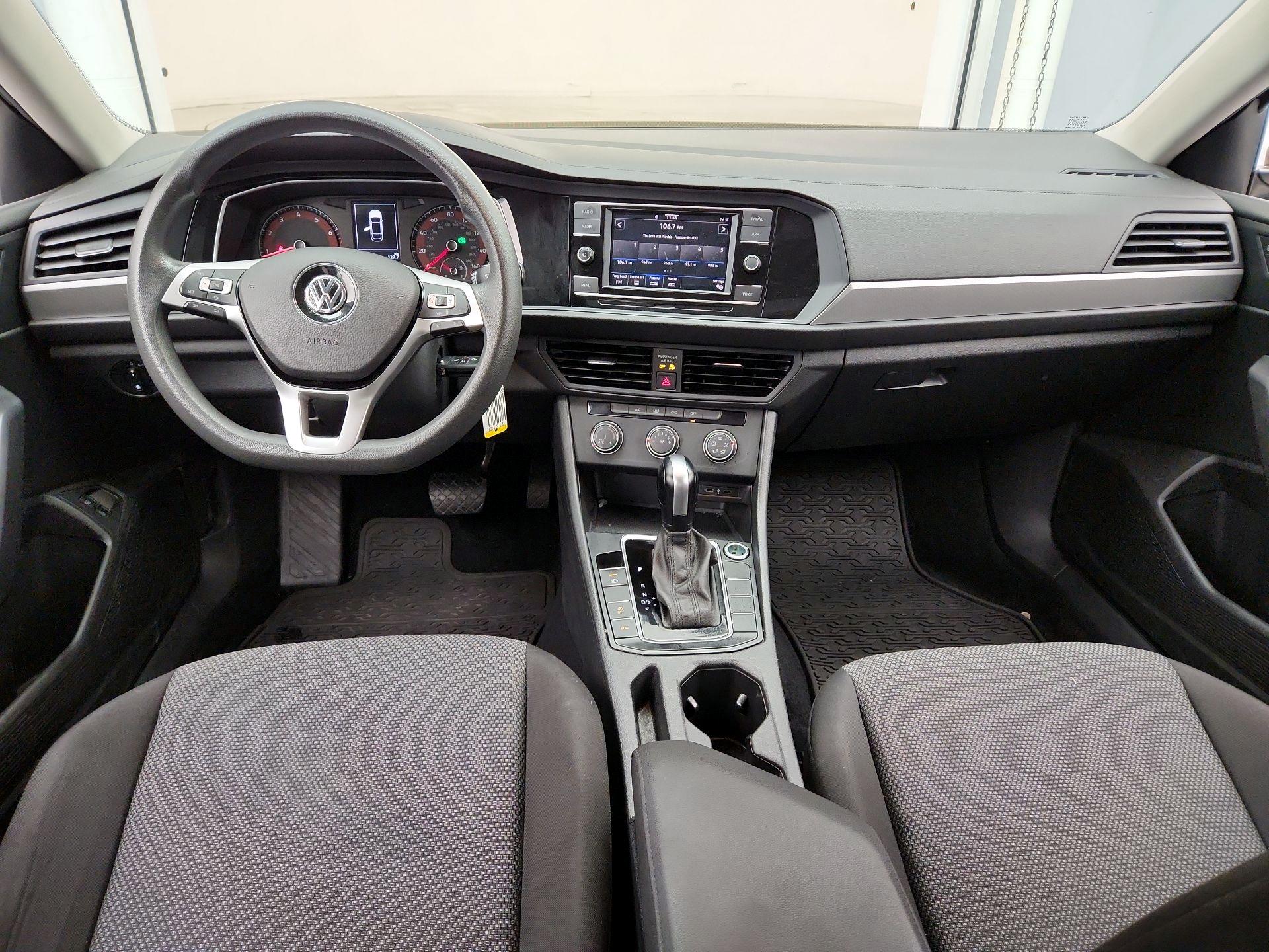 Thumbnail: 2020 Volkswagen Jetta - 9