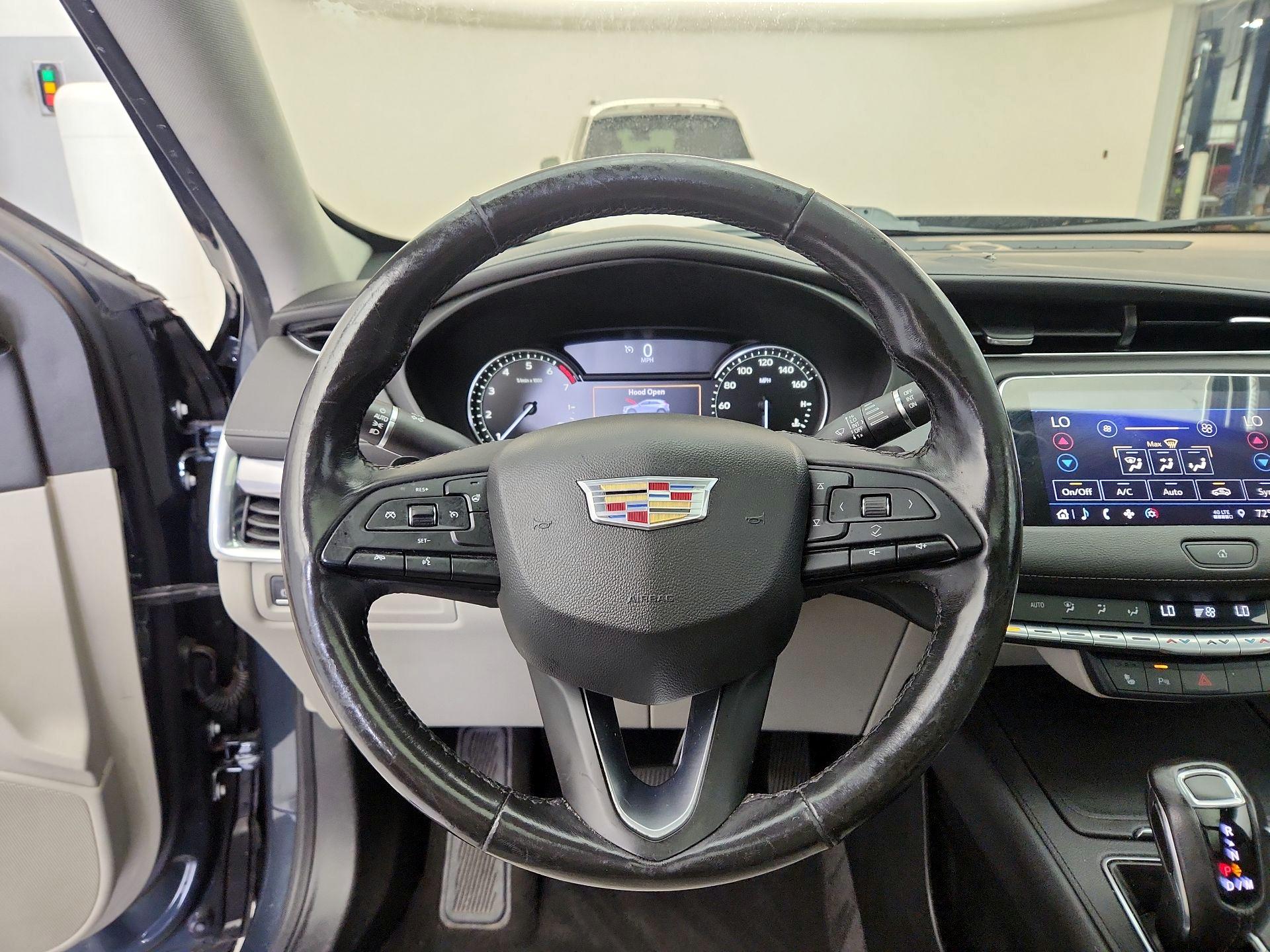 Thumbnail: 2019 Cadillac XT4 - 10