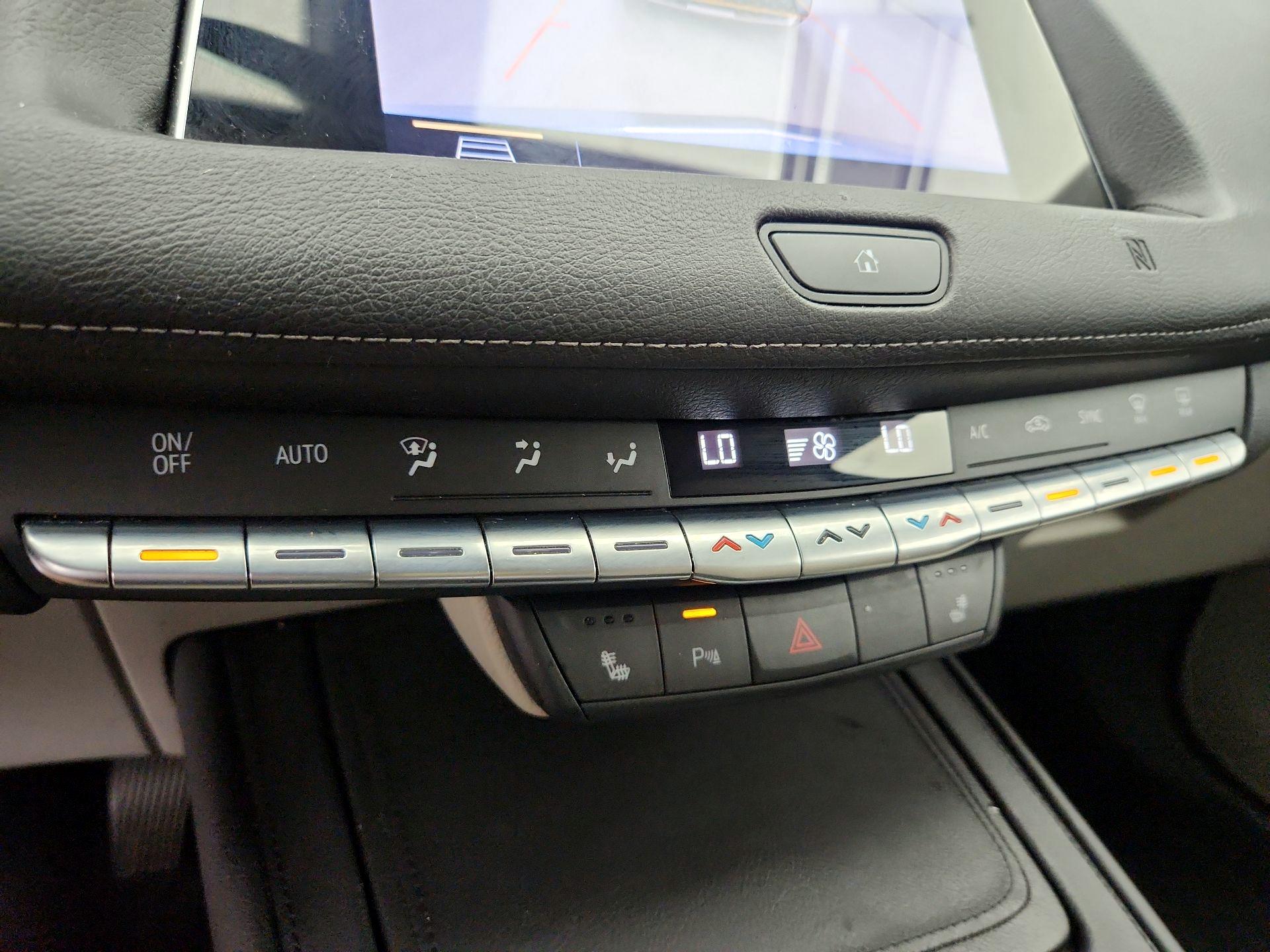 Thumbnail: 2019 Cadillac XT4 - 16