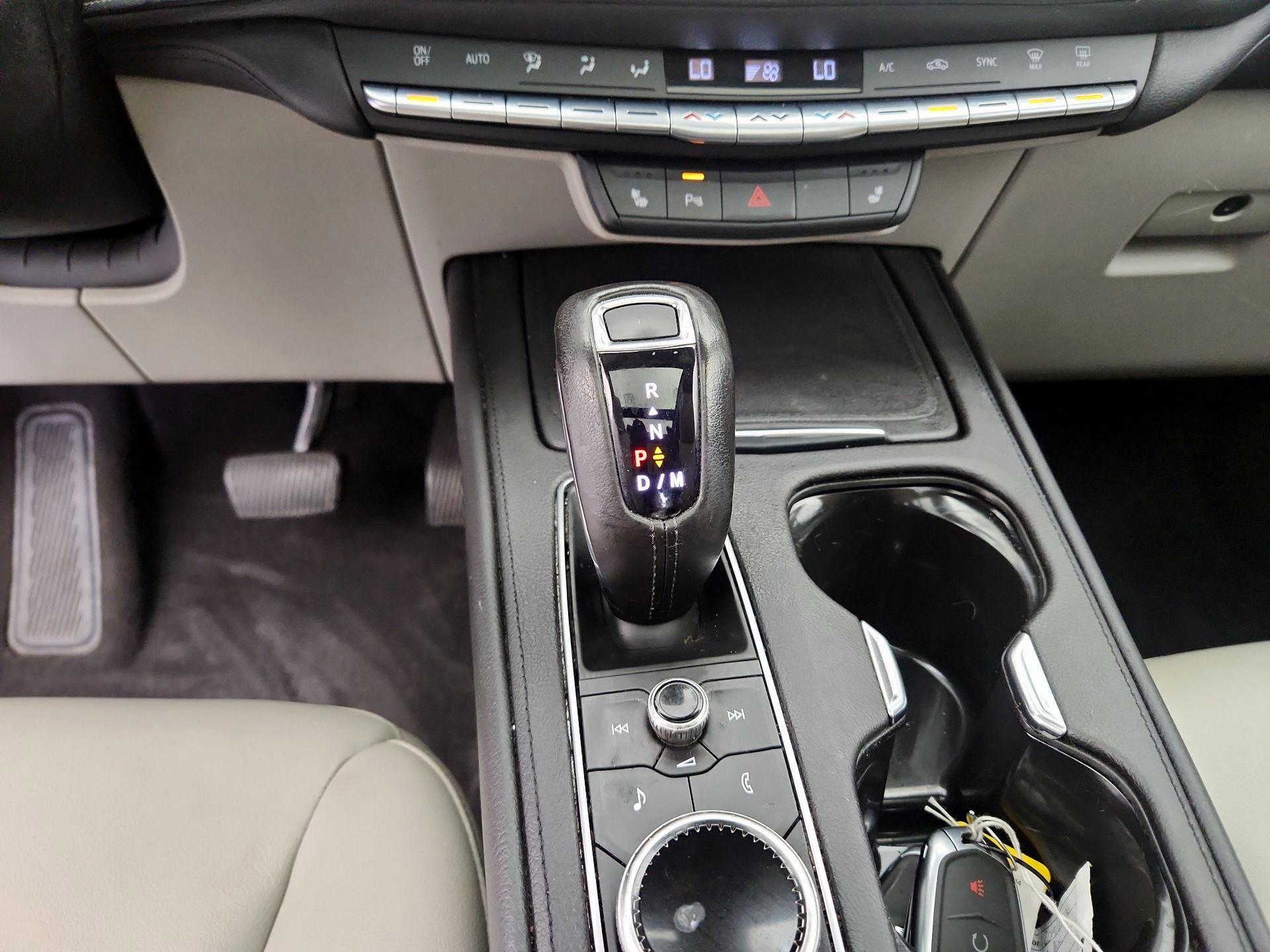 Thumbnail: 2019 Cadillac XT4 - 17