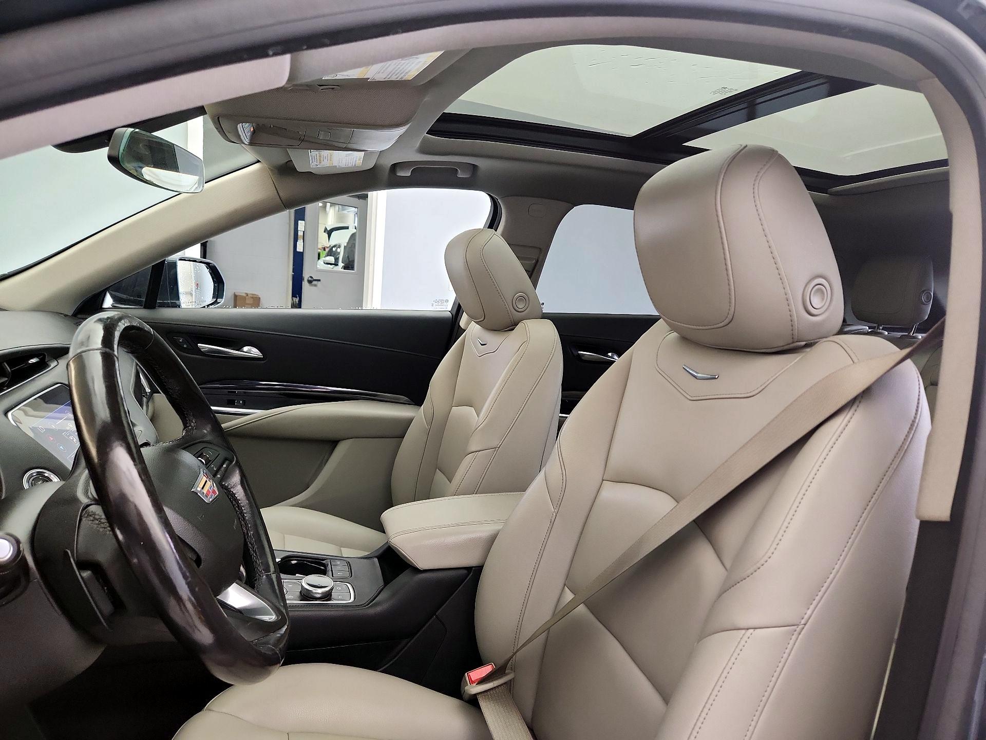 Thumbnail: 2019 Cadillac XT4 - 19