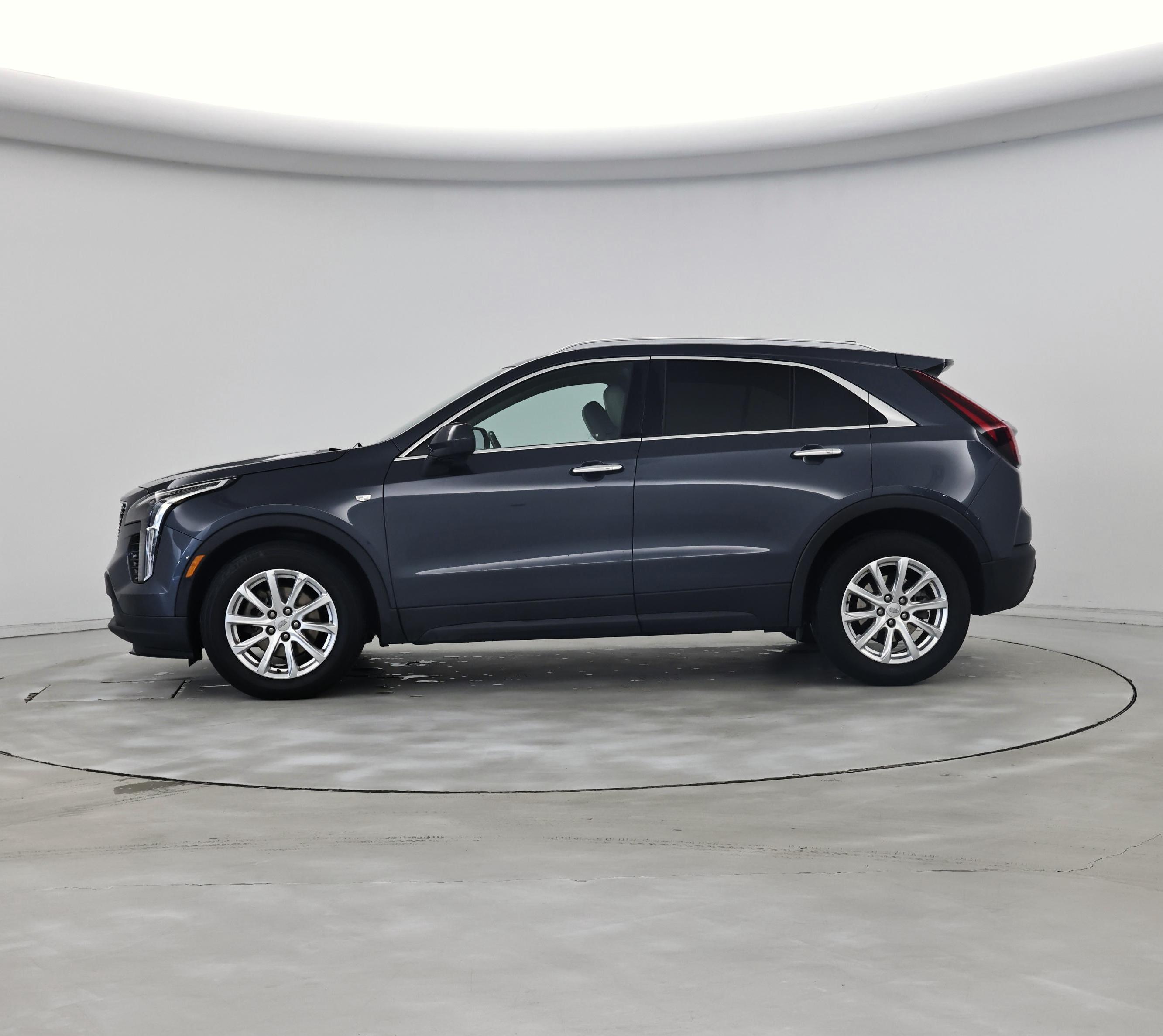 Thumbnail: 2019 Cadillac XT4 - 3