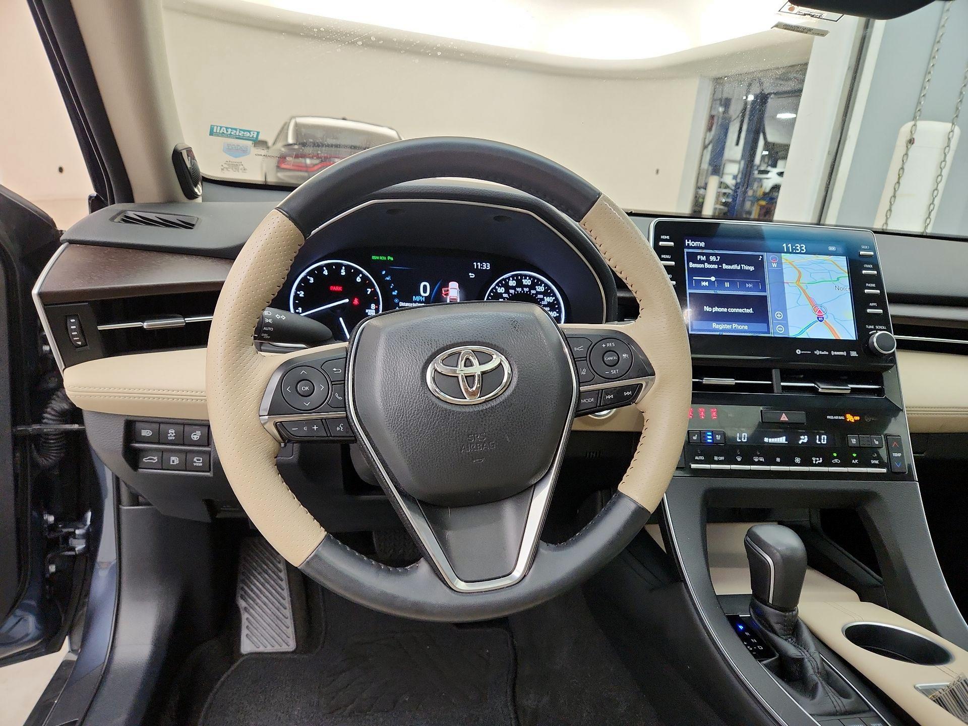 Thumbnail: 2020 Toyota Avalon - 10