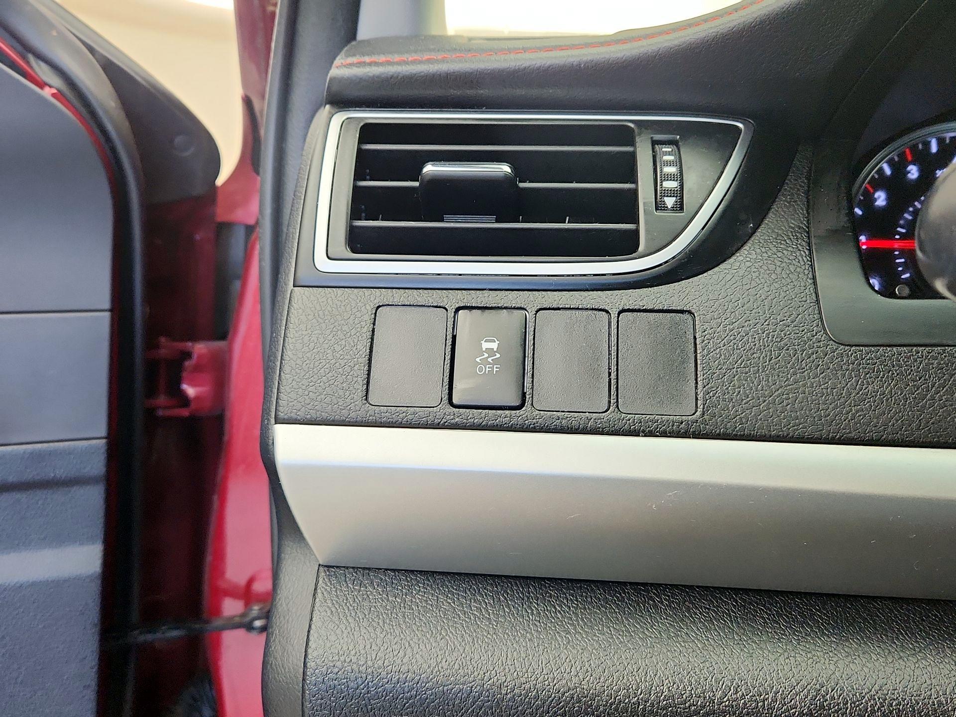 Thumbnail: 2015 Toyota Camry - 13