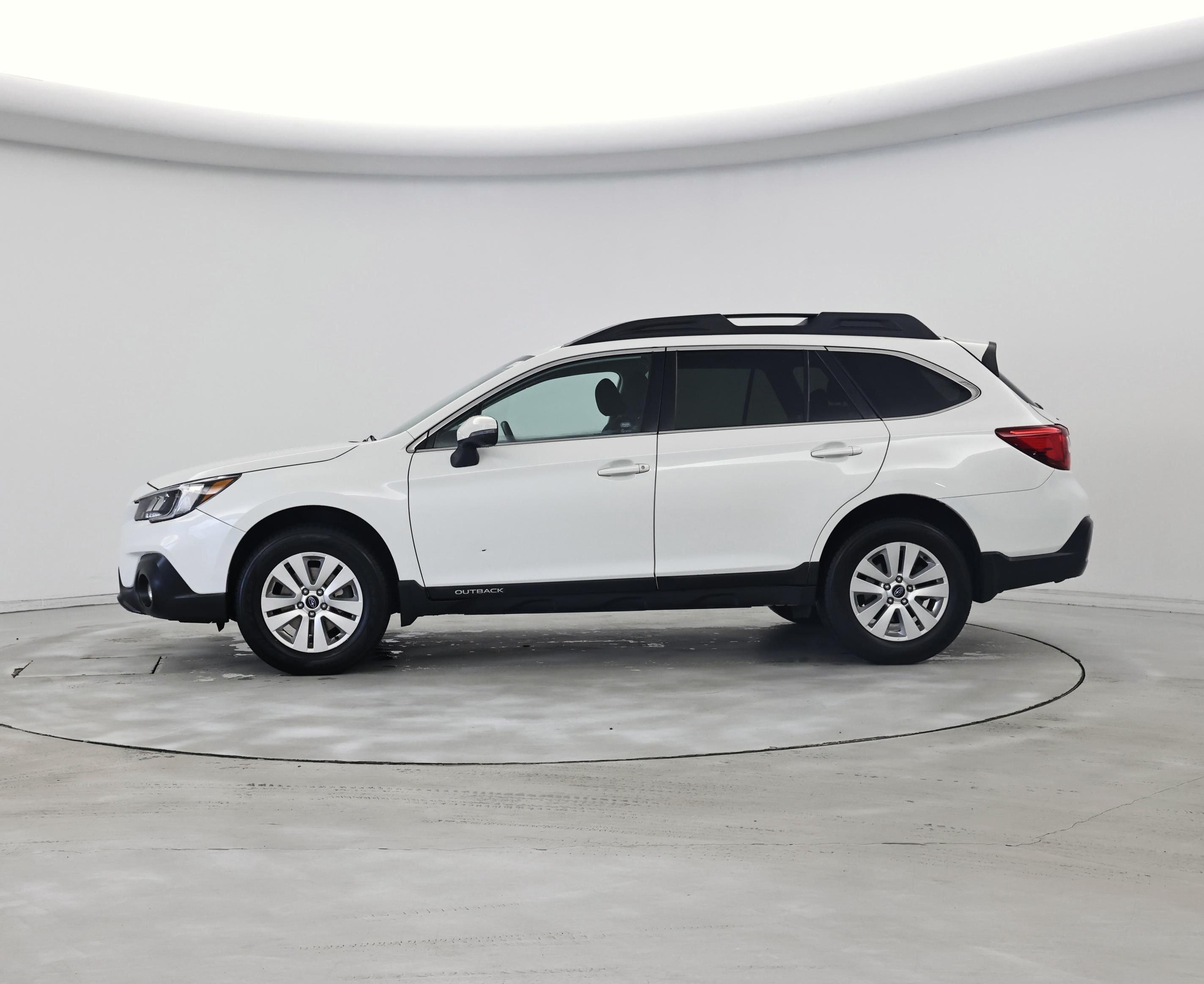 Thumbnail: 2018 Subaru Outback - 3