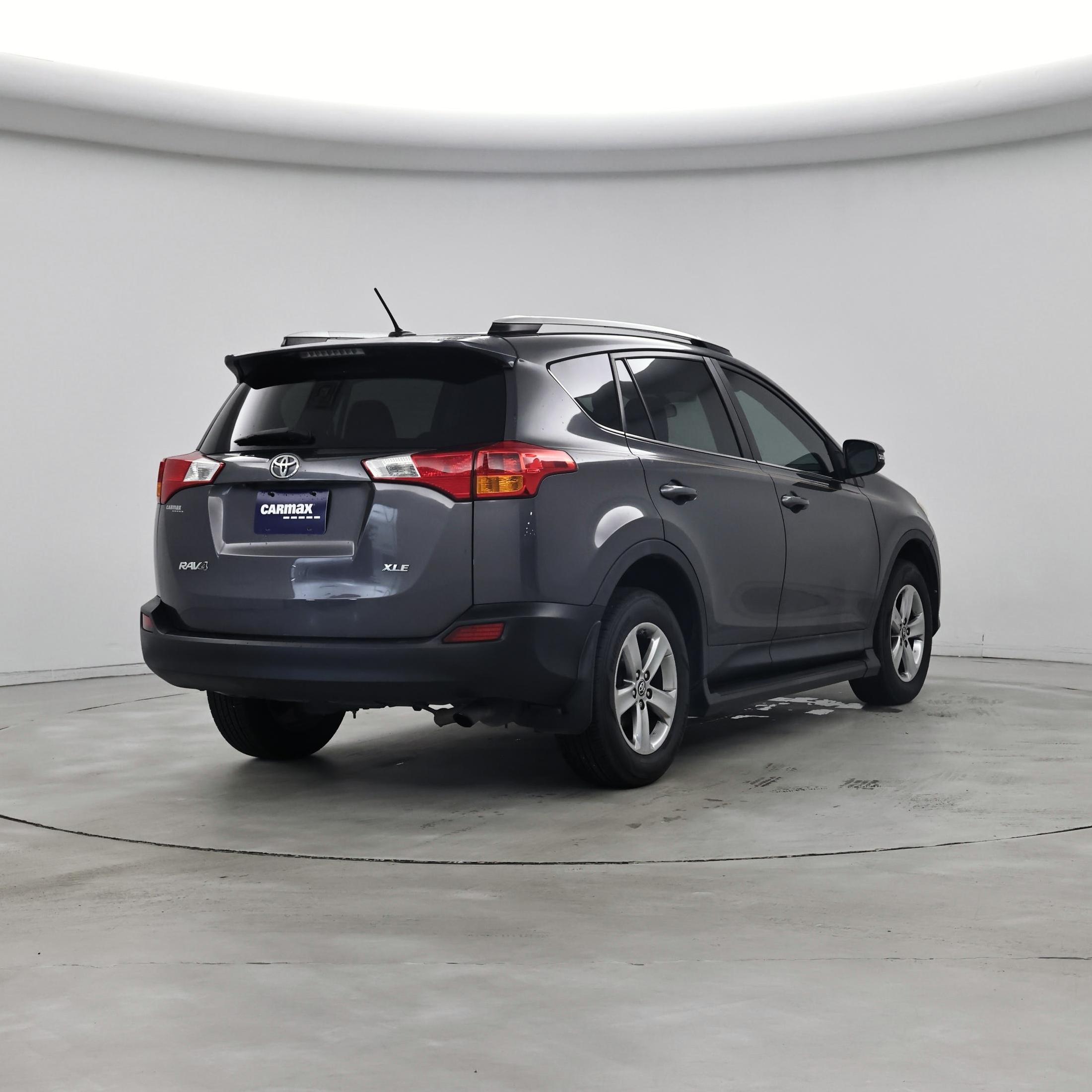 Thumbnail: 2015 Toyota RAV4 - 8