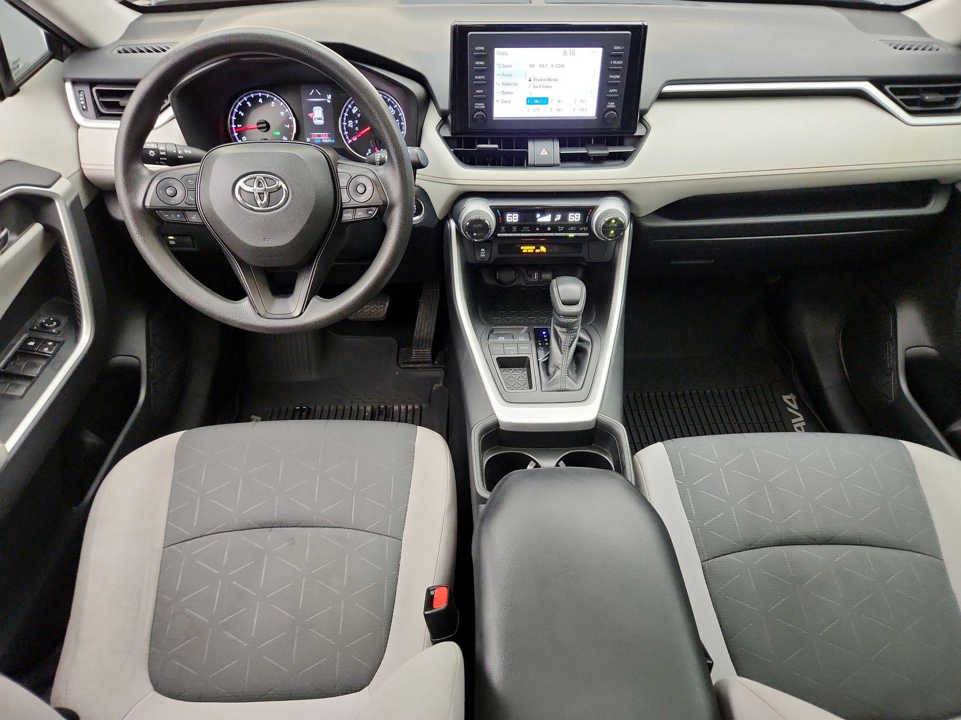 Thumbnail: 2019 Toyota RAV4 - 9