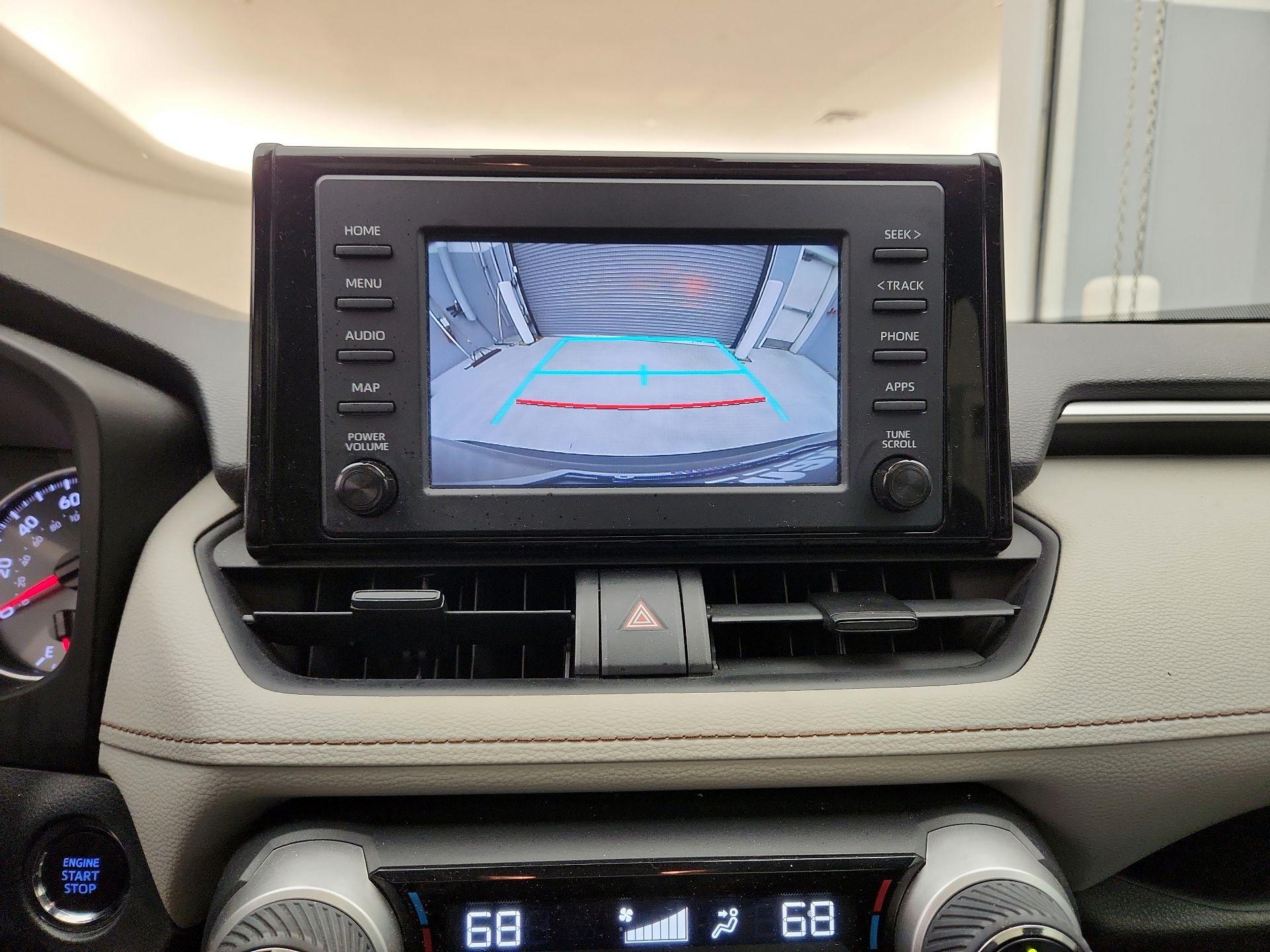 Thumbnail: 2019 Toyota RAV4 - 14