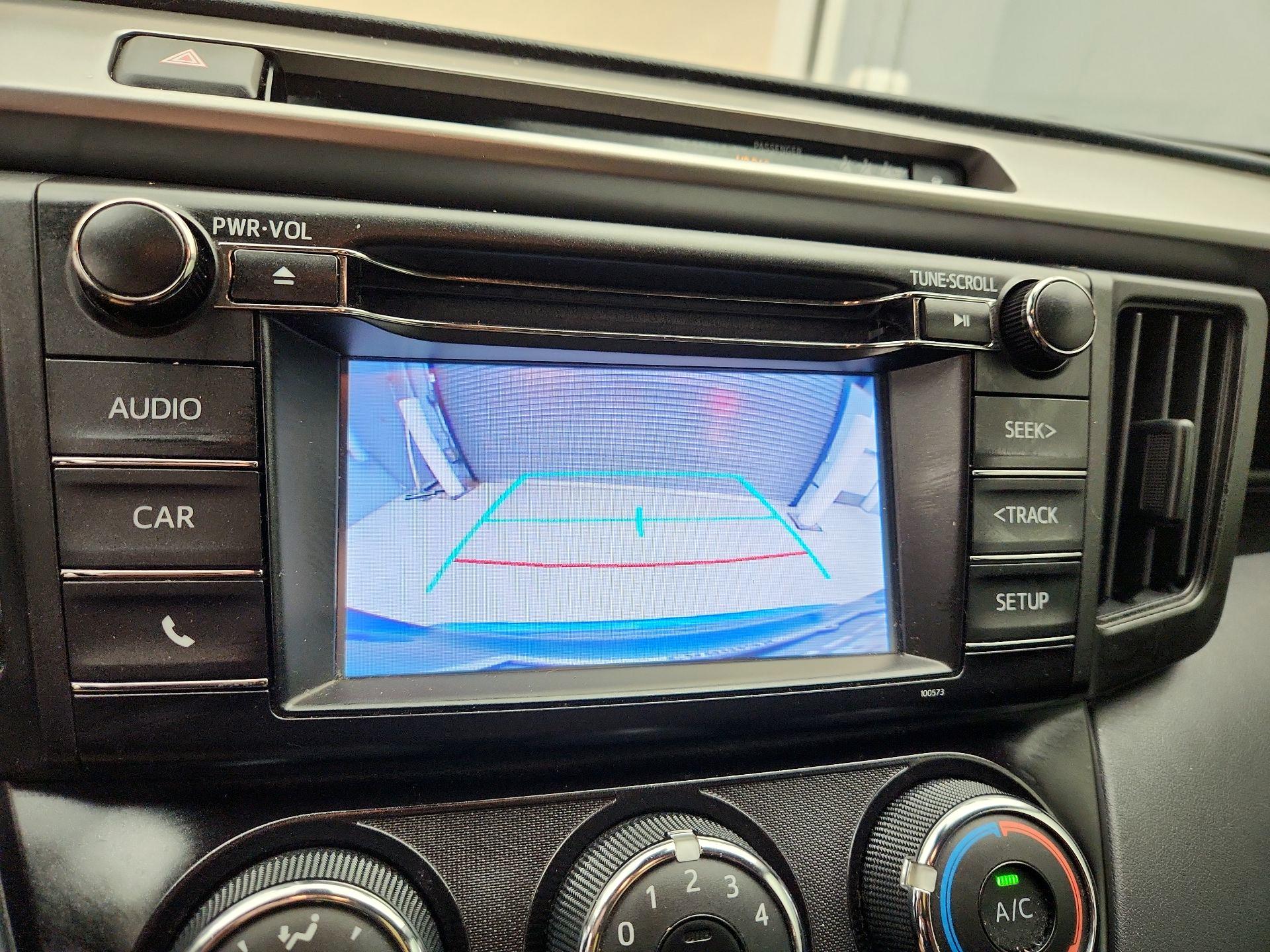 Thumbnail: 2018 Toyota RAV4 - 14