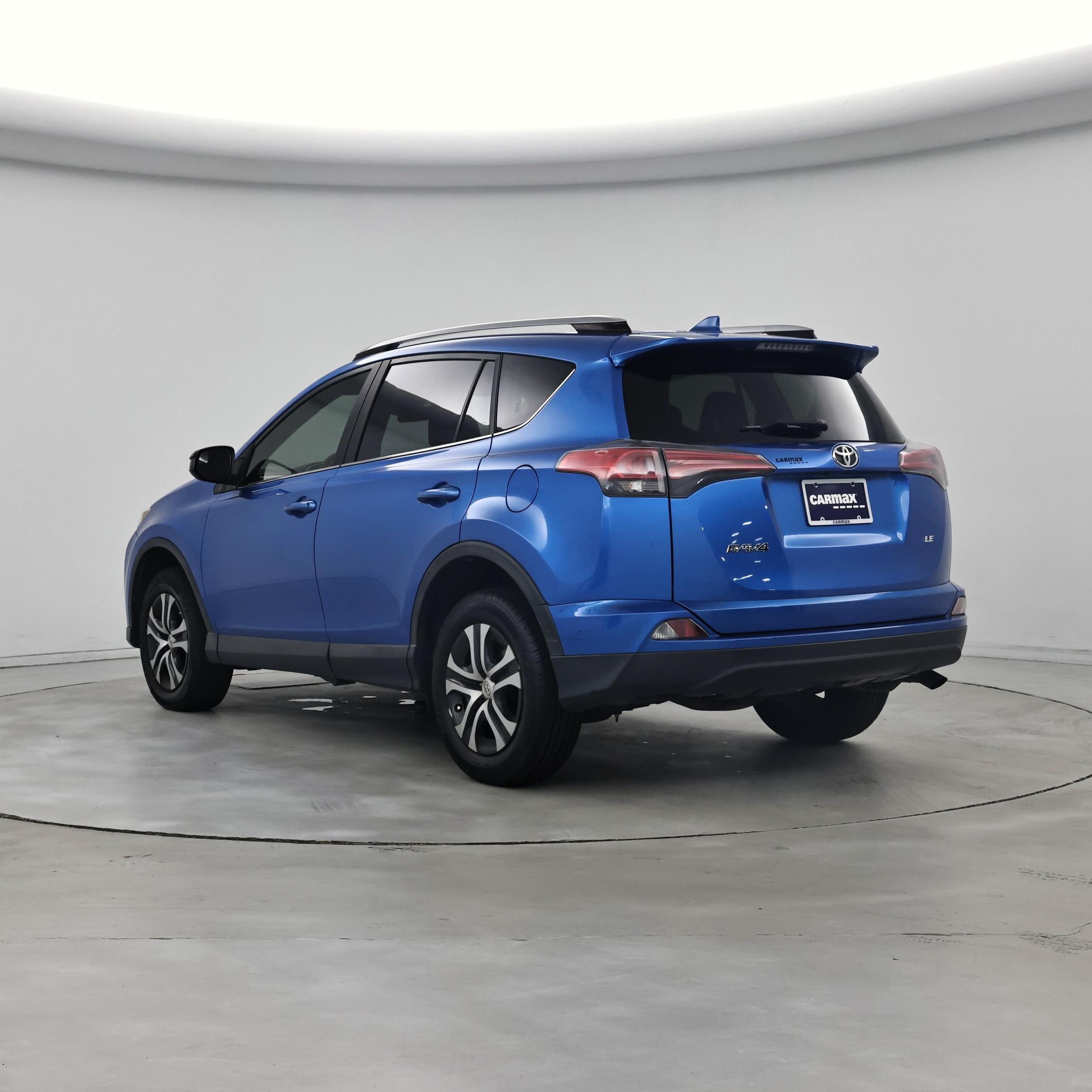 Thumbnail: 2018 Toyota RAV4 - 2